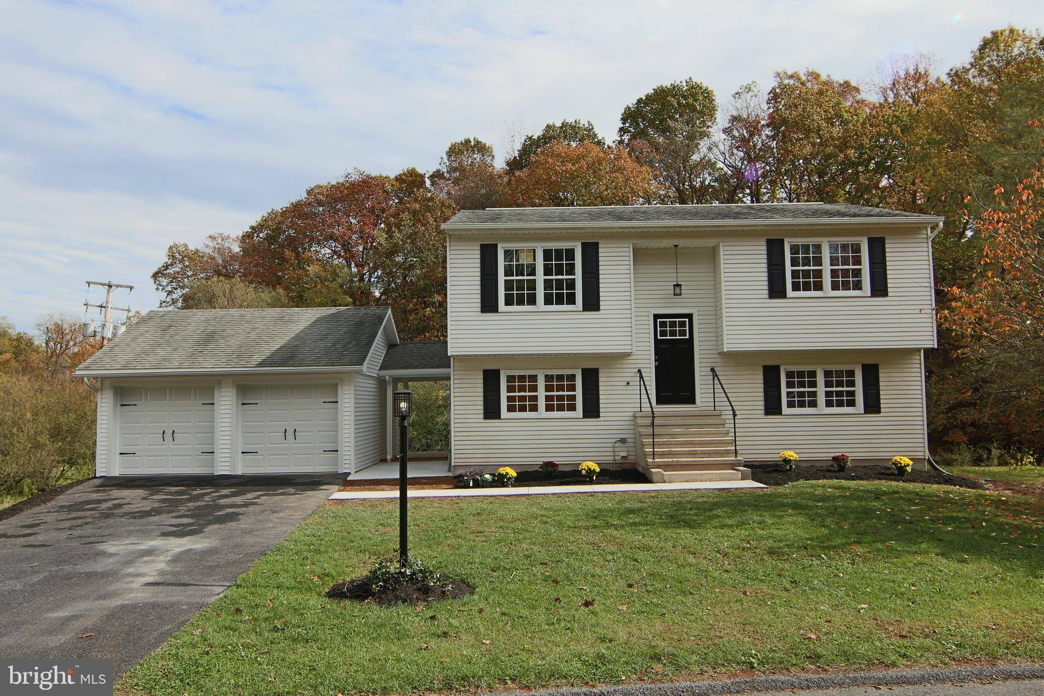 Etters, PA 17319,20 WHITE OAK LN