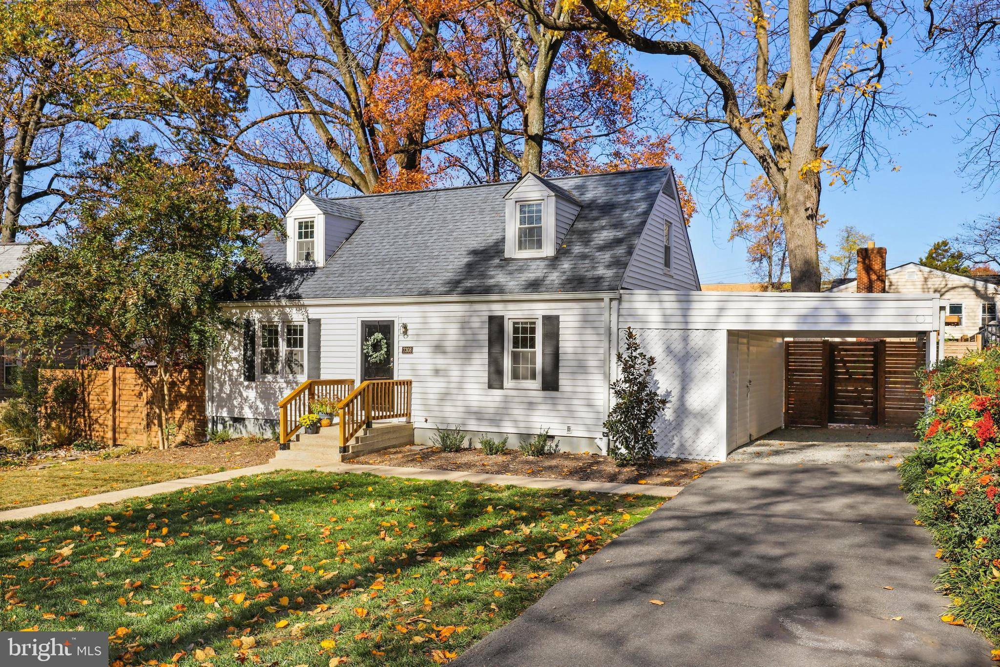 Falls Church, VA 22042,7308 POPLAR CT