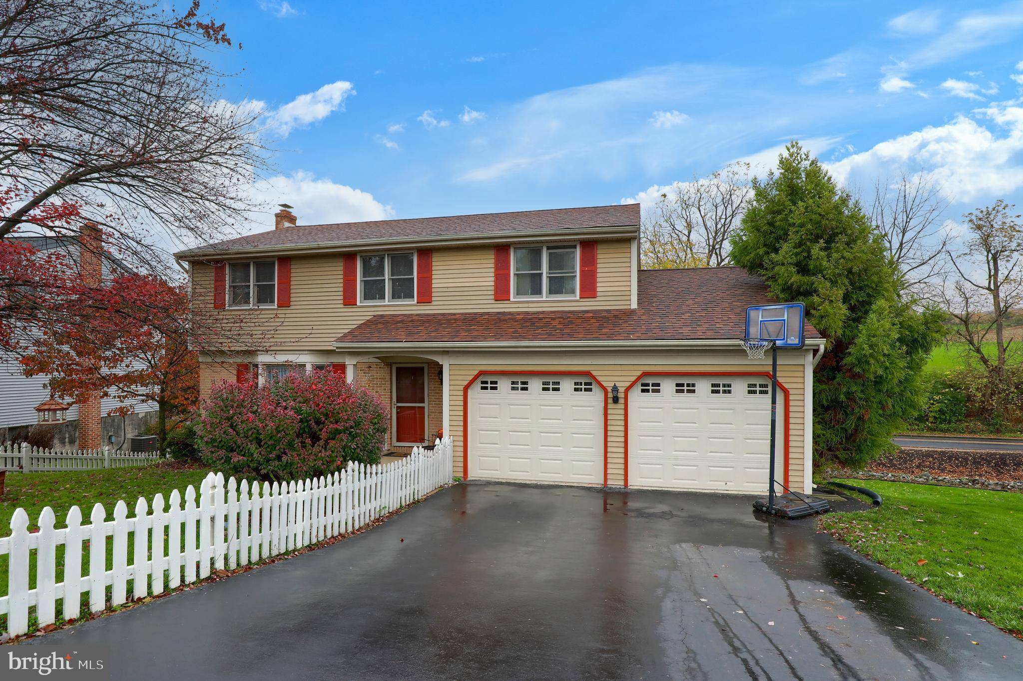 Ephrata, PA 17522,11 BLACKBERRY LN