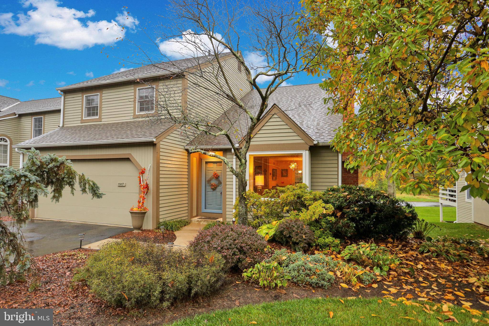 Wyomissing, PA 19610,1917 MEADOW LN