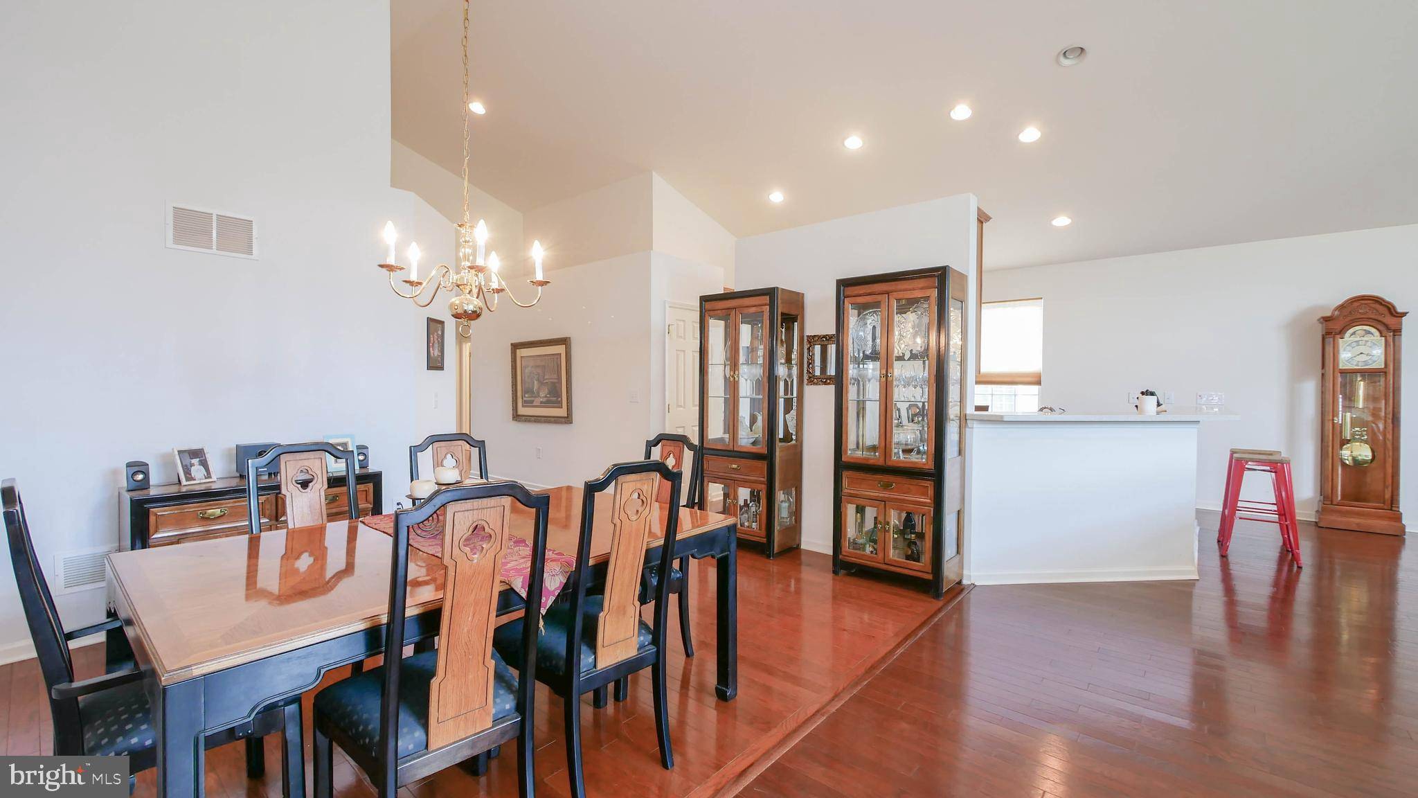 Millville, NJ 08332,139 COTTAGE ST