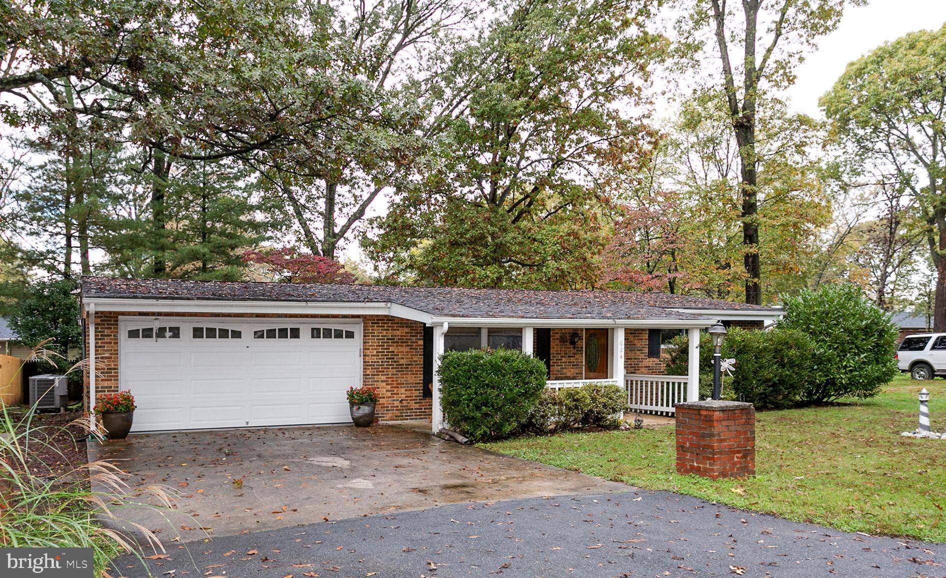 Severna Park, MD 21146,624 OAK LN