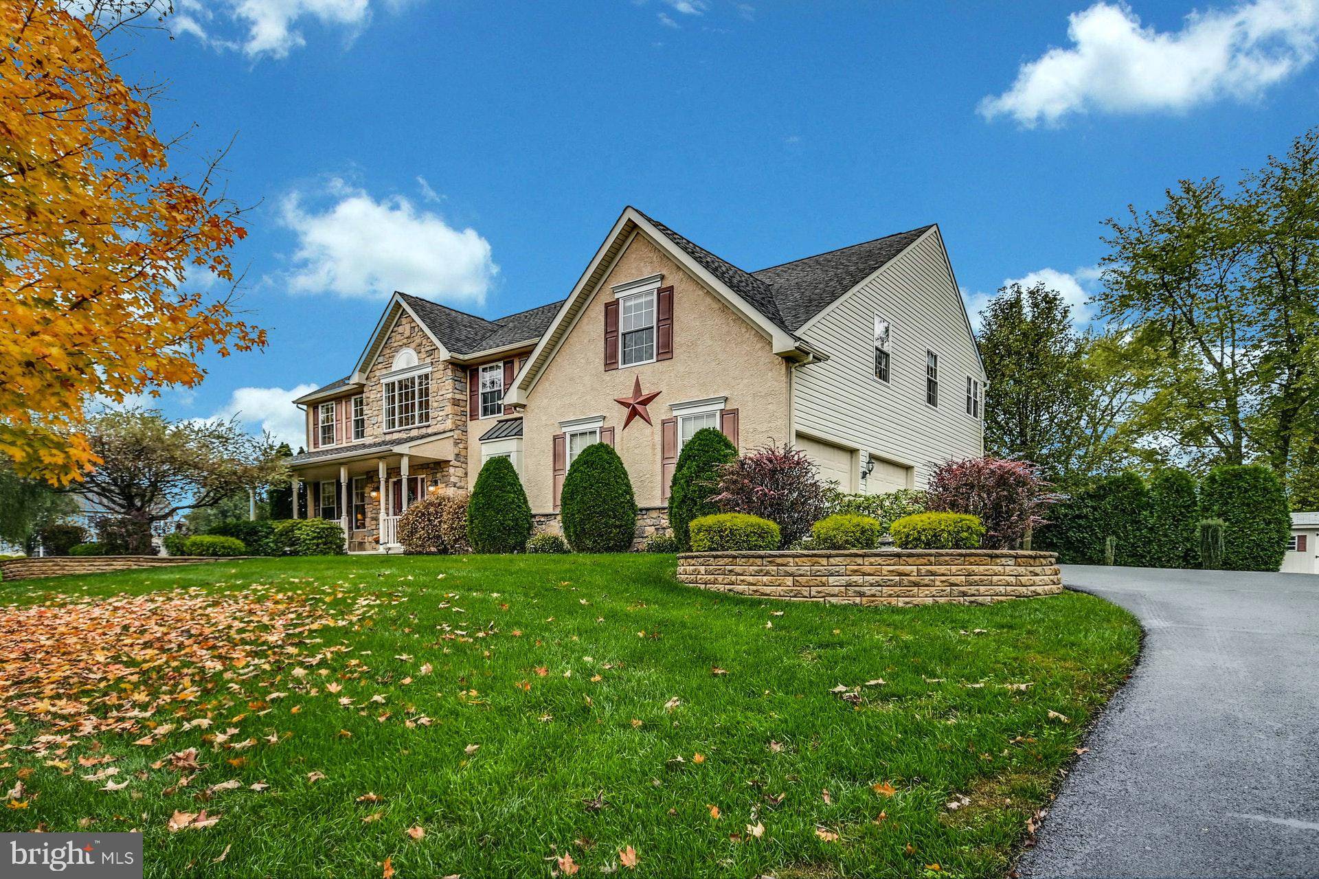 Chalfont, PA 18914,402 BARTON LN