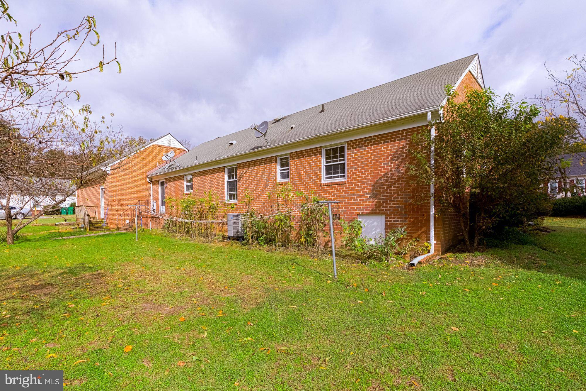 Bowling Green, VA 22427,104 LEE ST