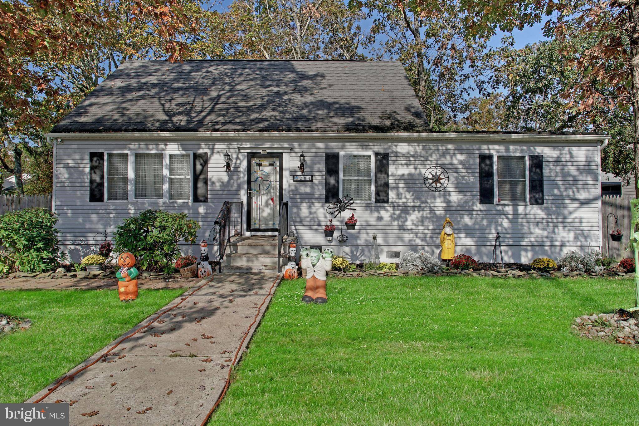 Forked River, NJ 08731,204 LANE PL