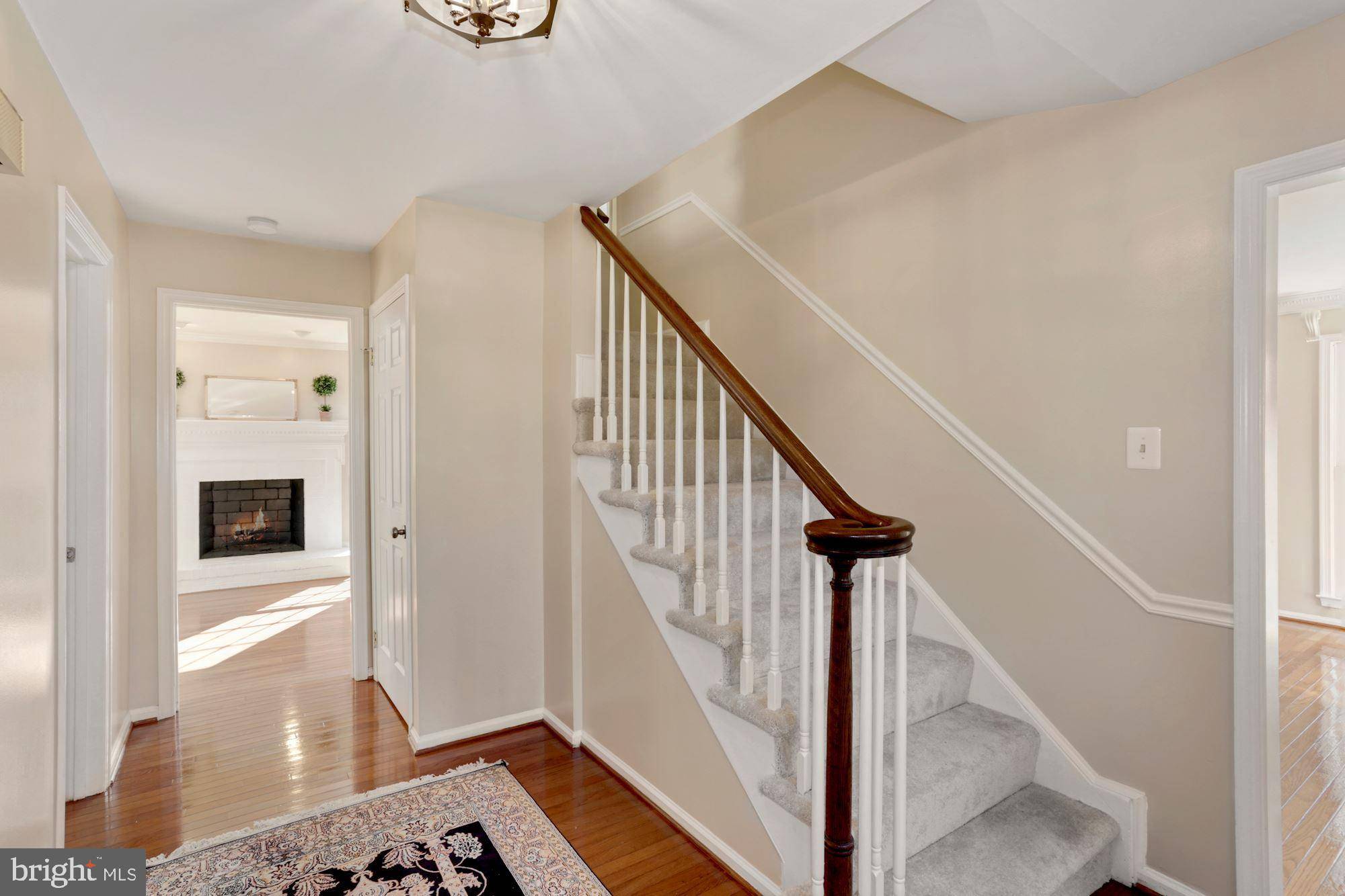 Mclean, VA 22101,6533 SUNNY HILL CT