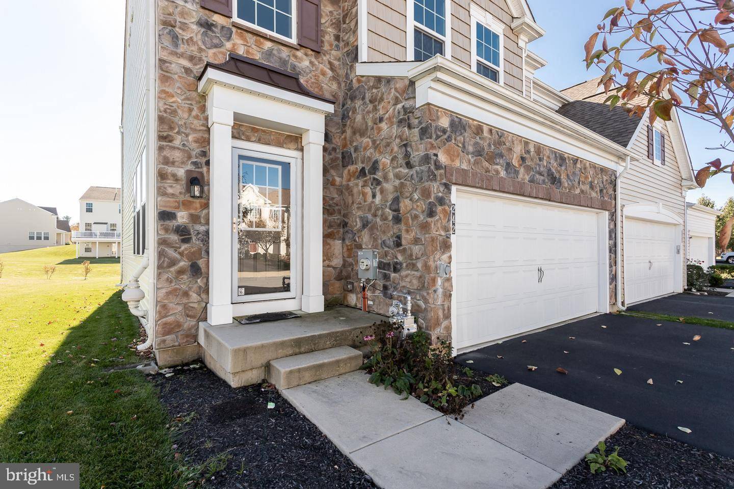 Downingtown, PA 19335,242 SILLS LN