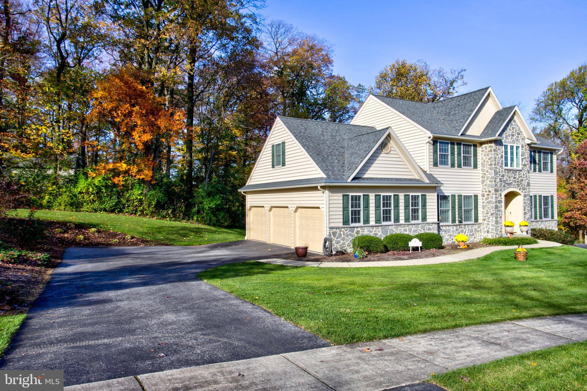 Lancaster, PA 17601,7 TWIN OAKS HOLLOW