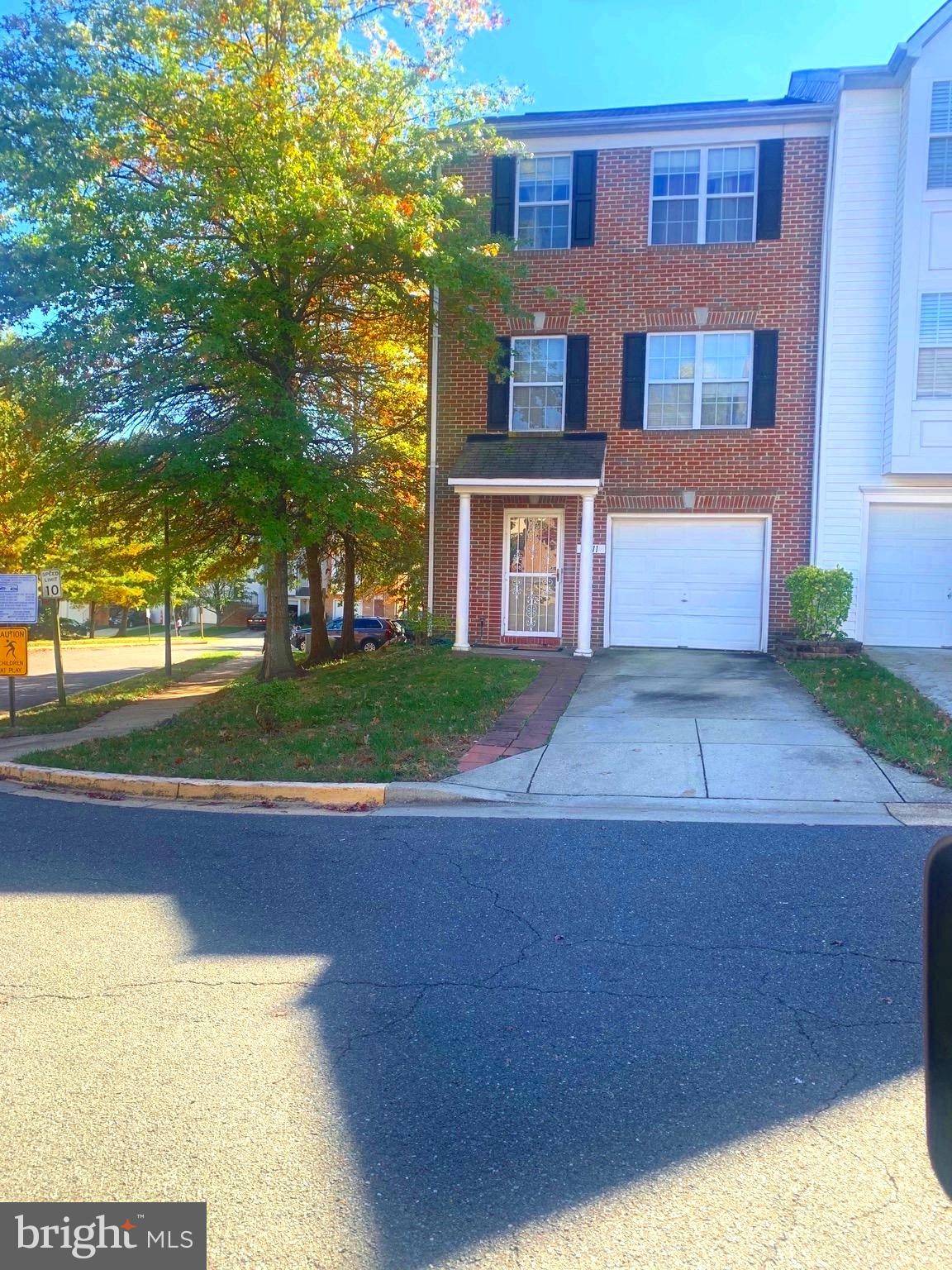 District Heights, MD 20747,6711 MESQUITE CT