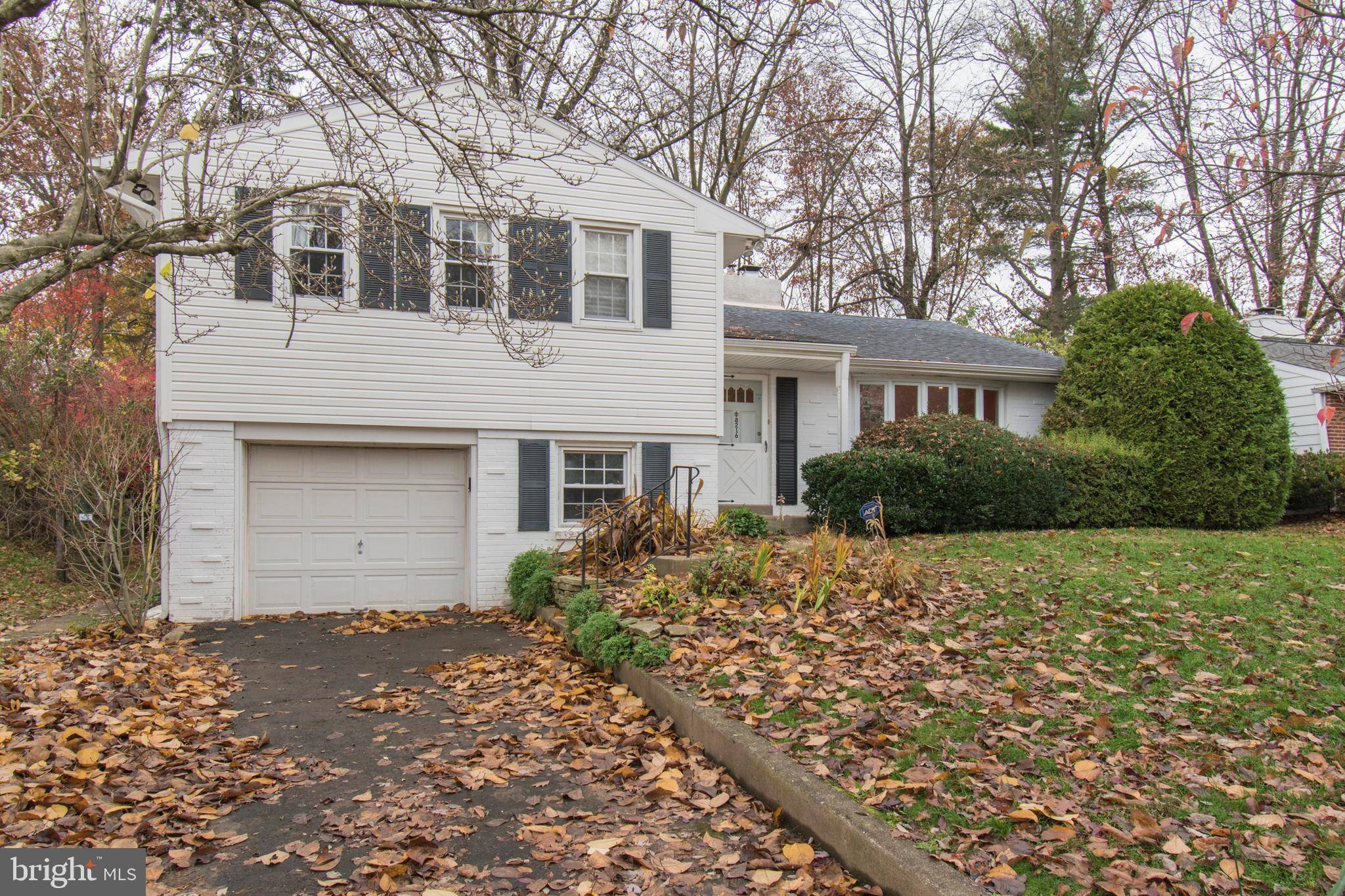 Elkins Park, PA 19027,8216 FOREST HILLS DR