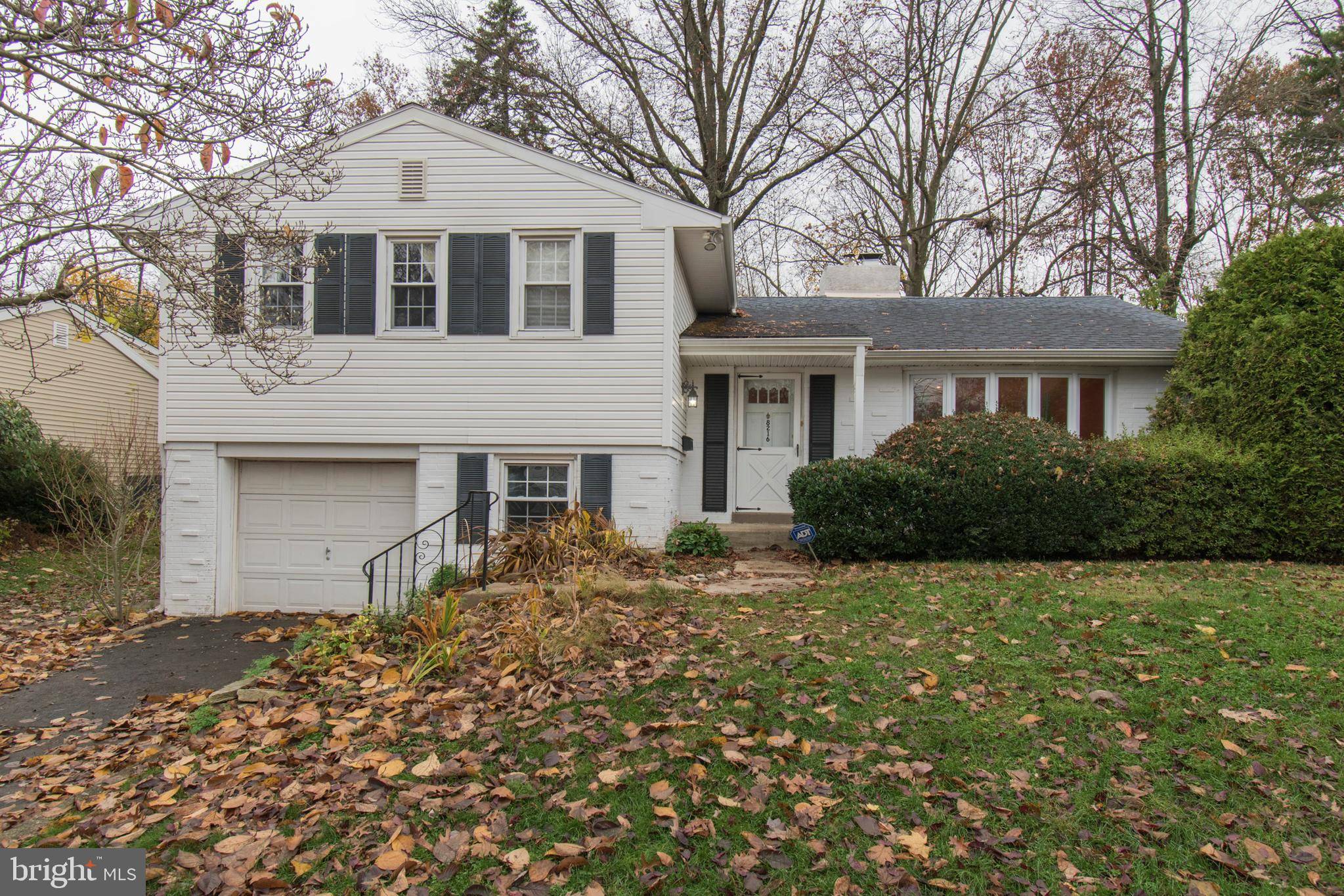 Elkins Park, PA 19027,8216 FOREST HILLS DR