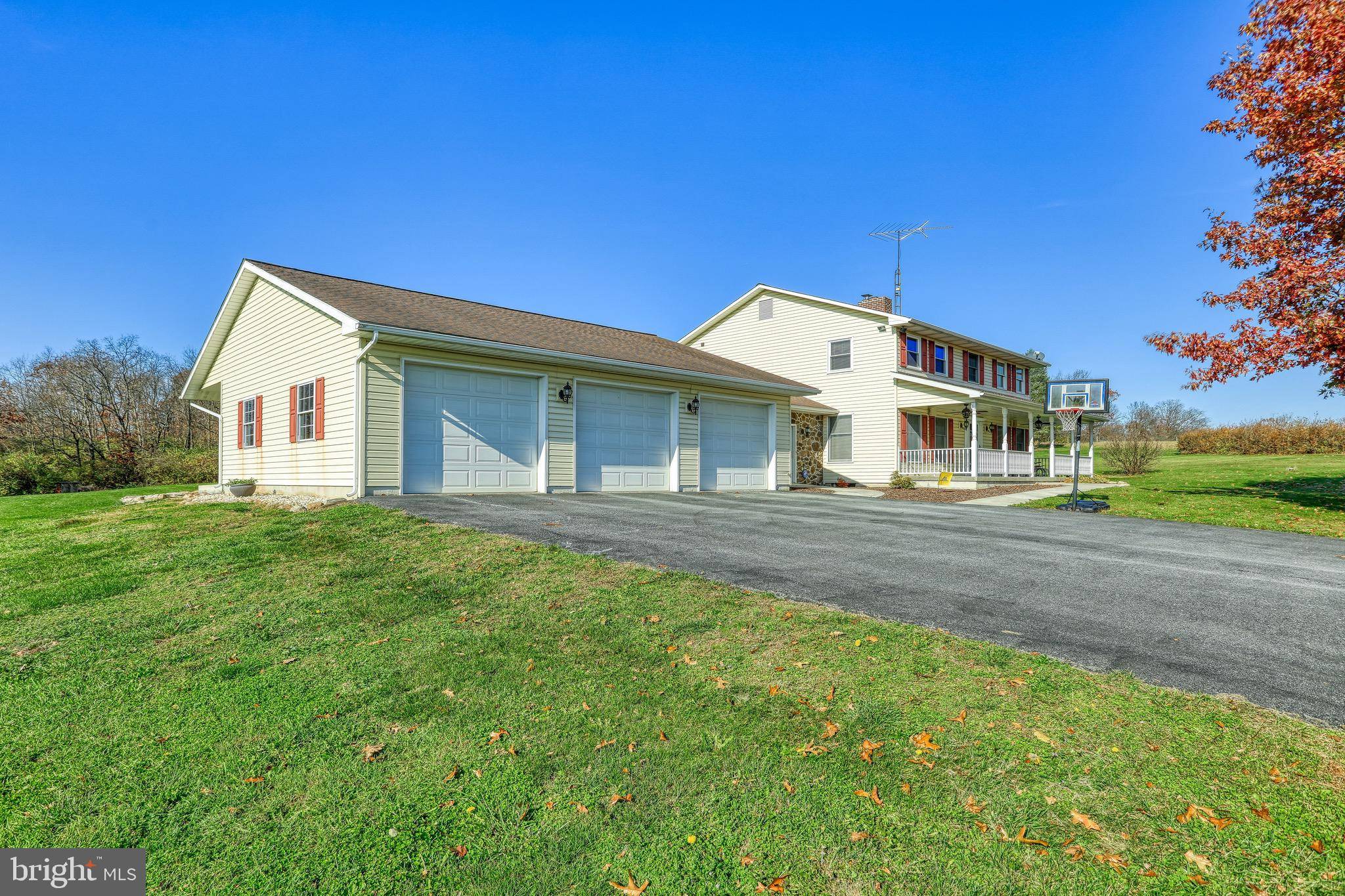 Newburg, PA 17240,40 LONG LN