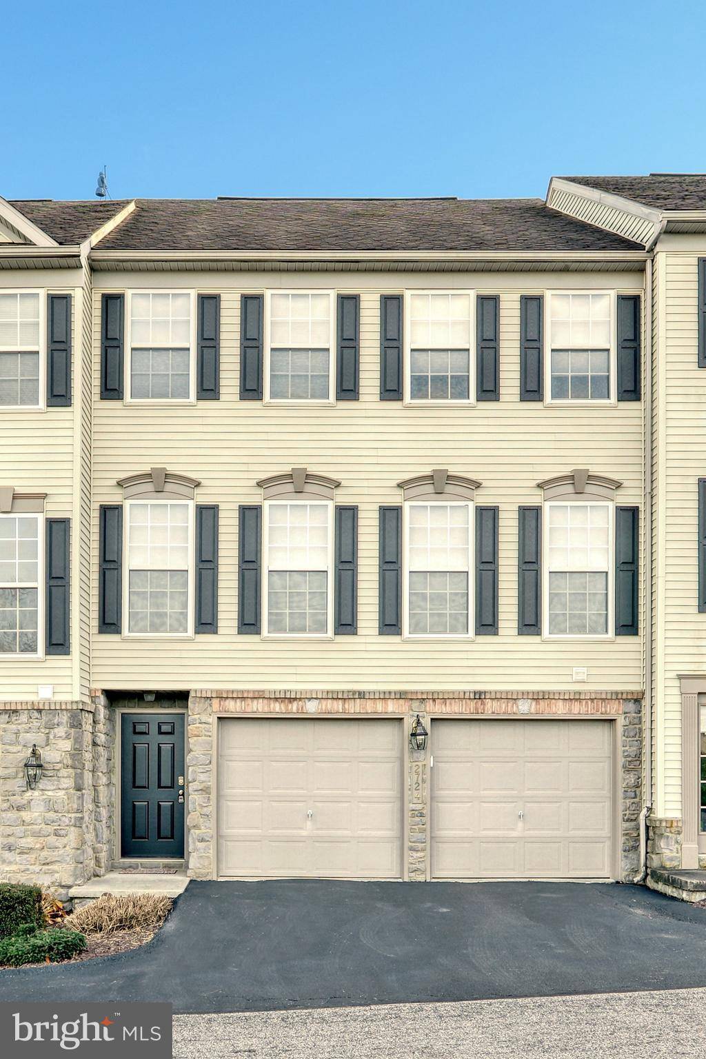 York, PA 17402,2724 EQUESTRIAN DR #138