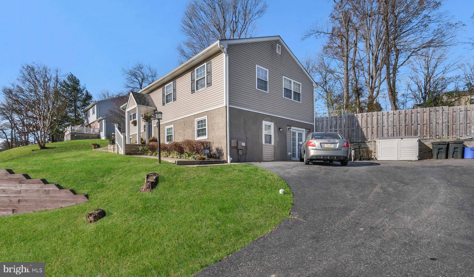 Aston, PA 19014,1745 HILLCREST LN