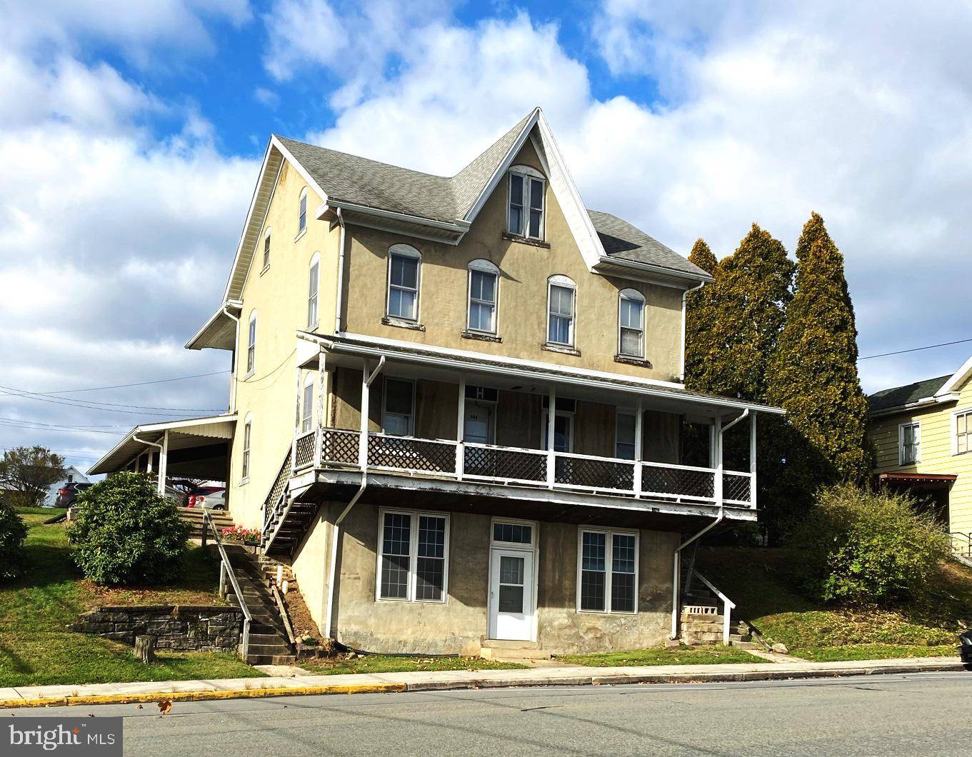 Lehighton, PA 18235,204-206 N 2ND ST