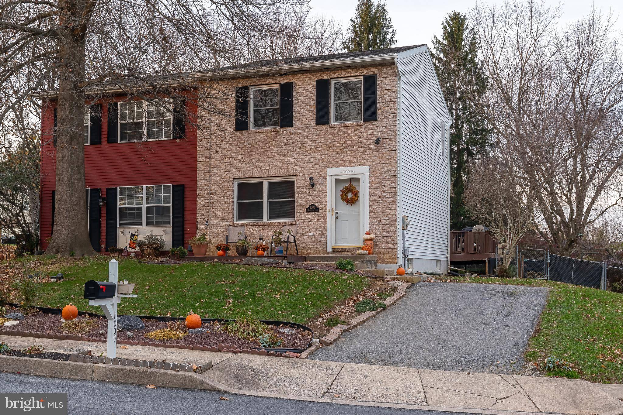 Lancaster, PA 17603,1005 MONTICELLO LN