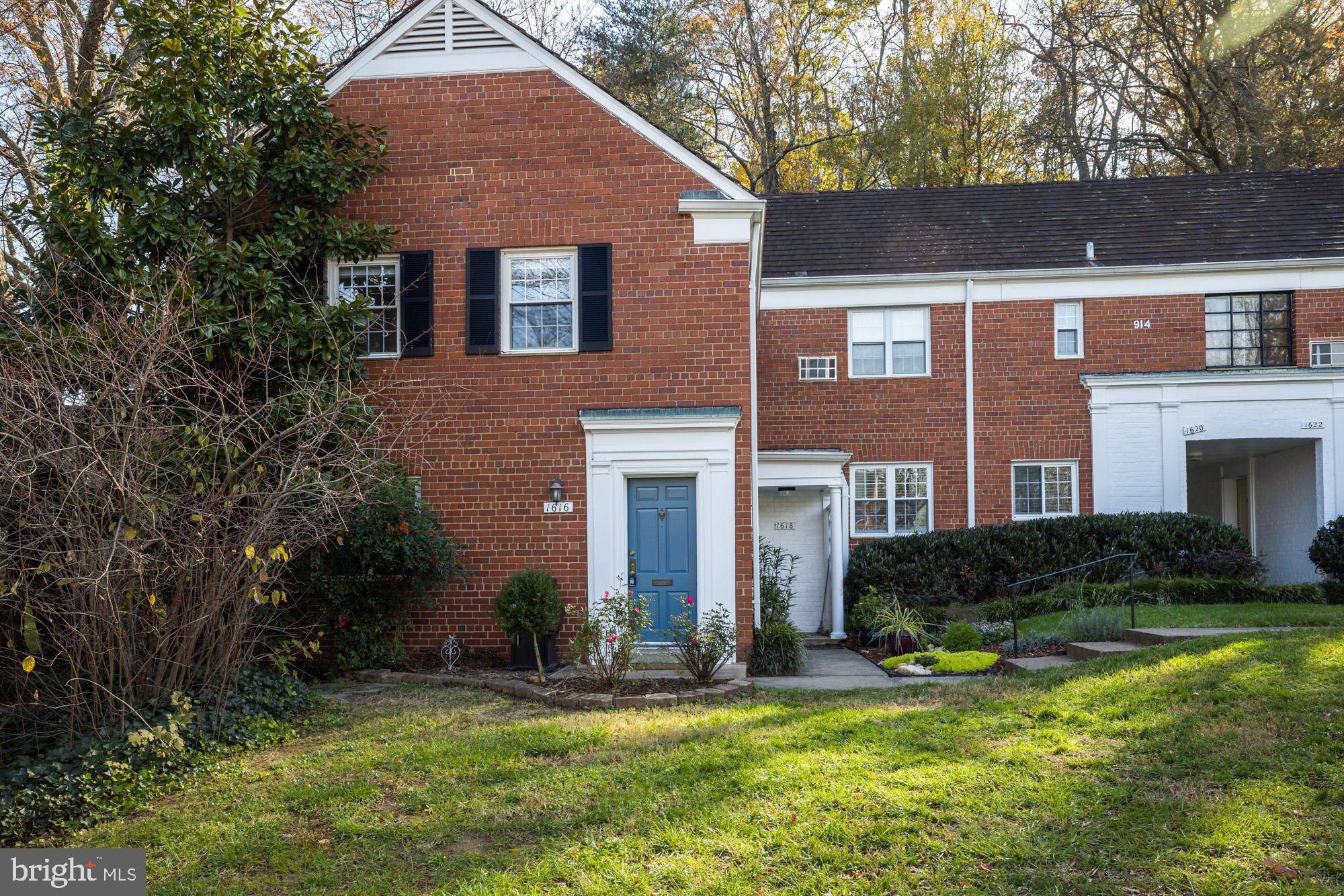 Alexandria, VA 22302,1616 FITZGERALD LN