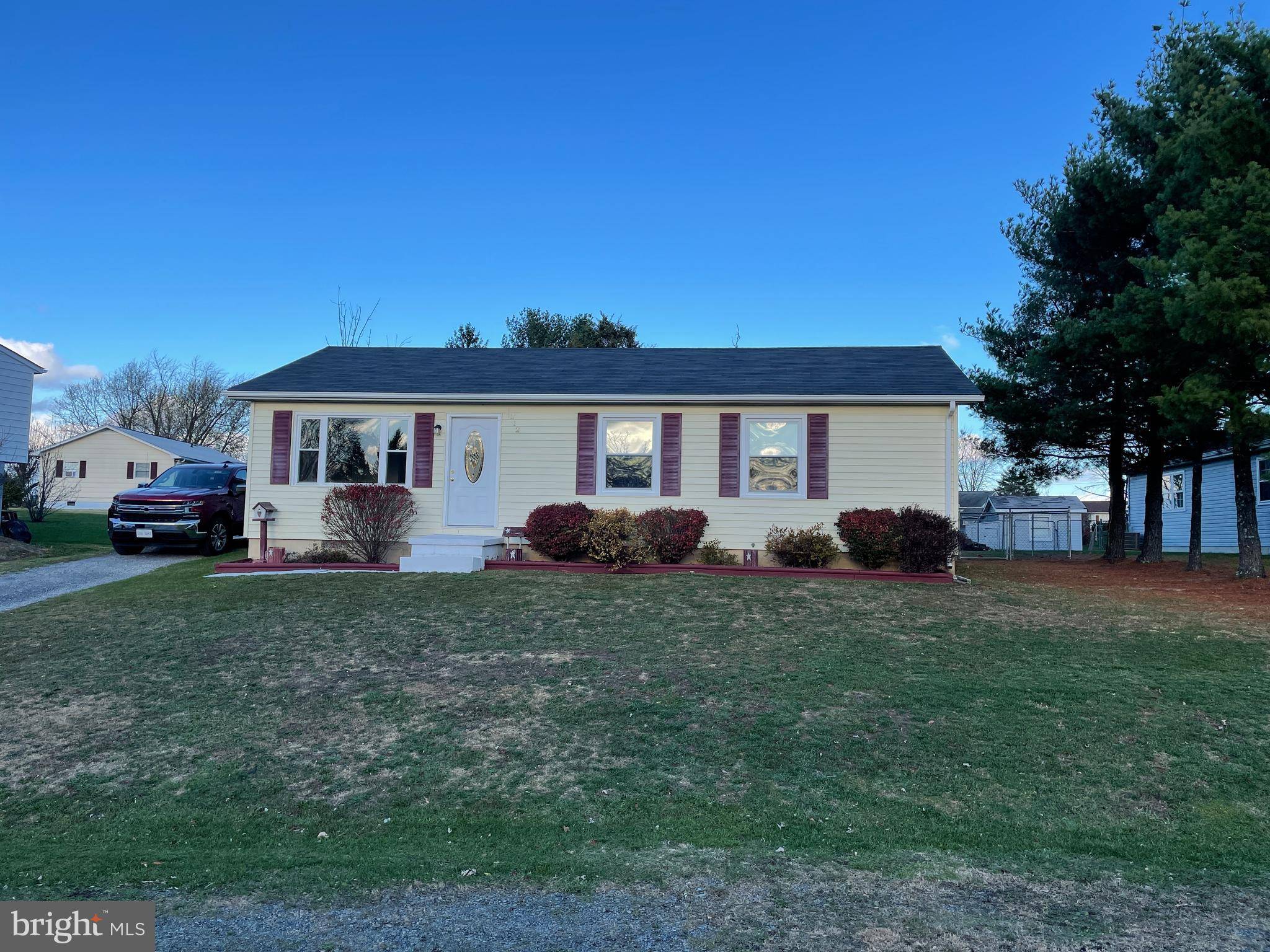 Winchester, VA 22602,212 CREST CIR