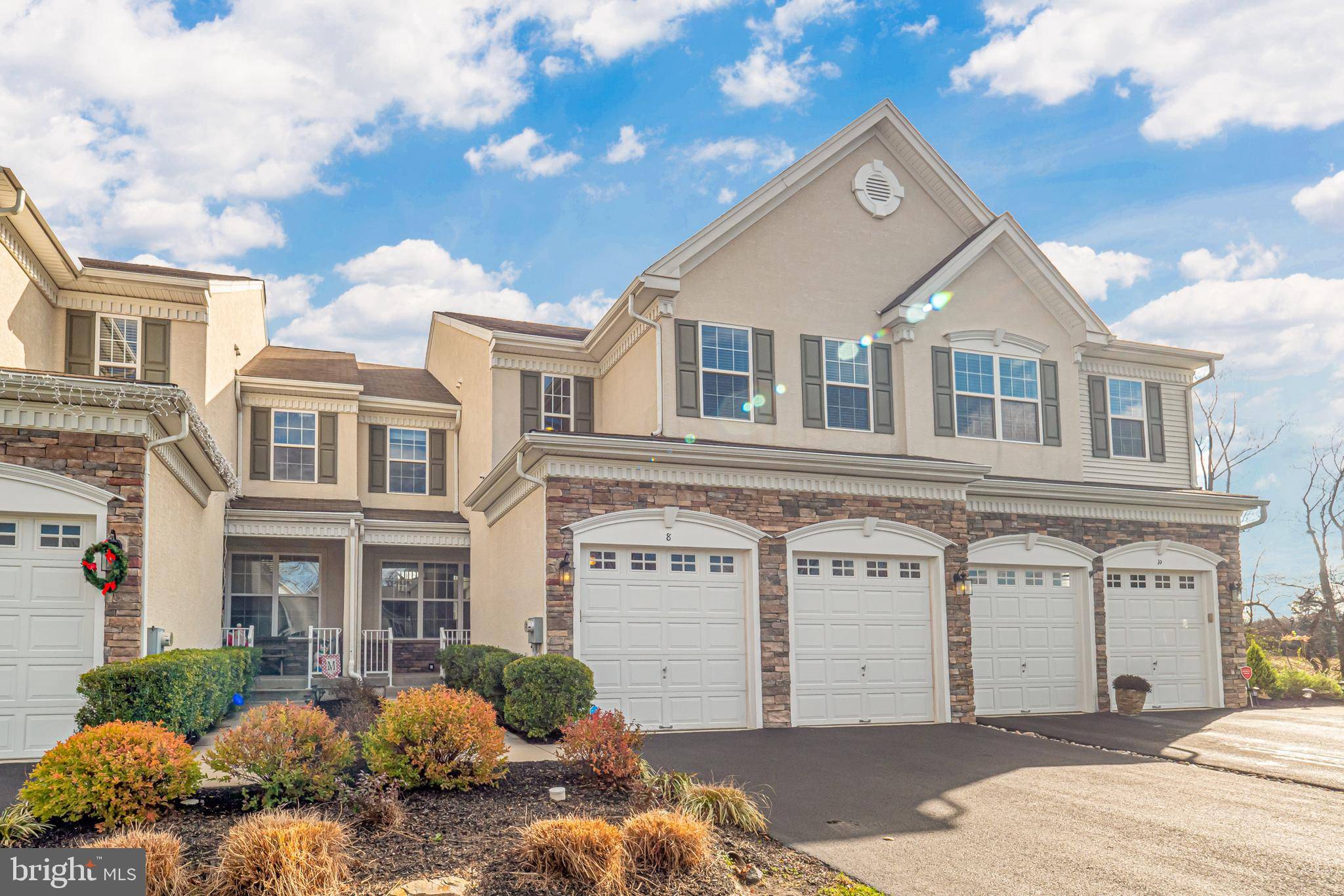 Glen Mills, PA 19342,8 NEWBERRY CT