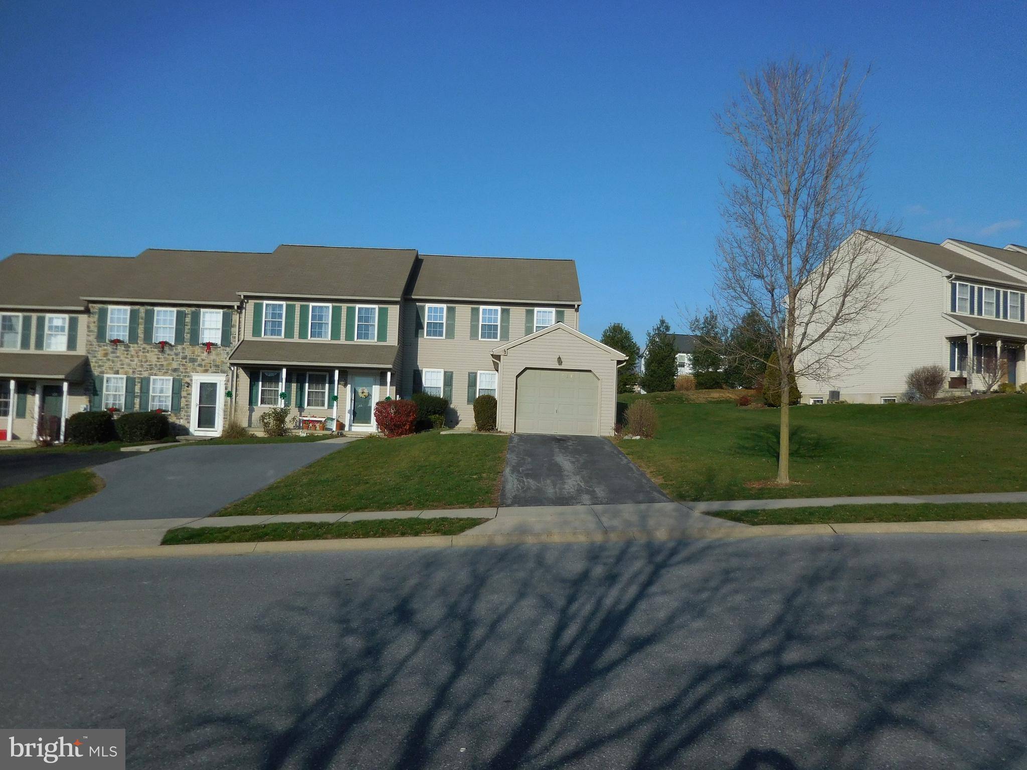 Manheim, PA 17545,528 WOOD DUCK DR