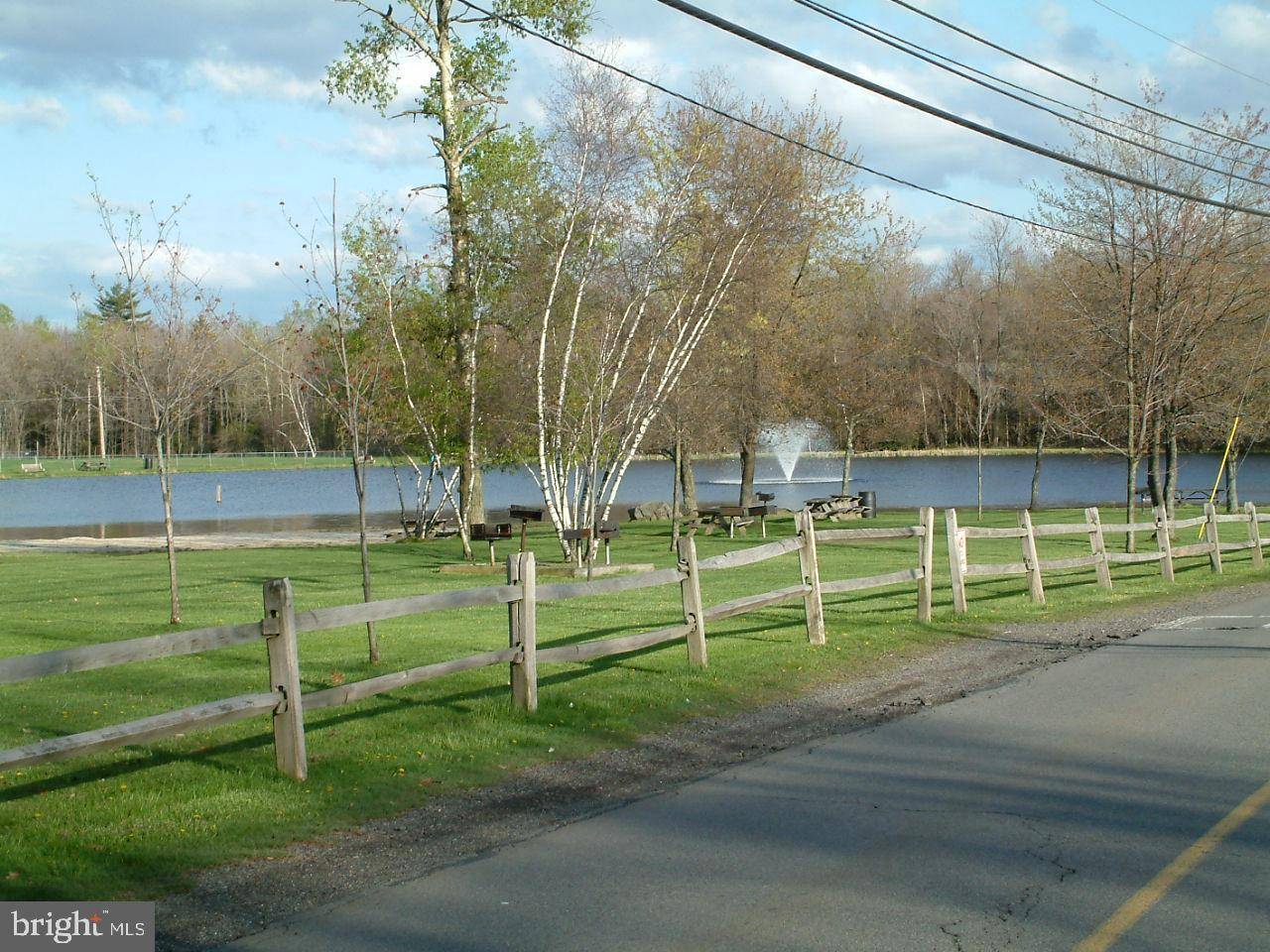 Pocono Lake, PA 18347,525 BEECH LANE