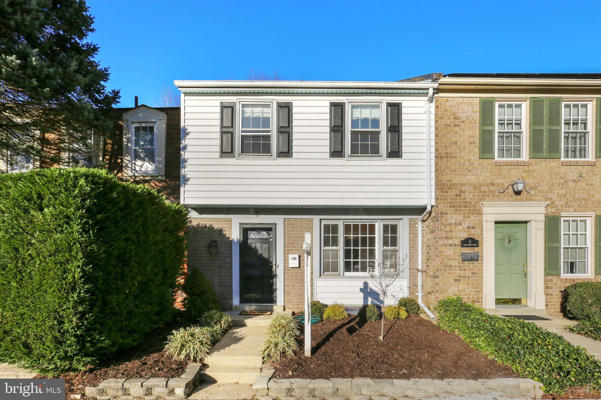 Gaithersburg, MD 20878,7 BLUE RIBBON CT #6-4