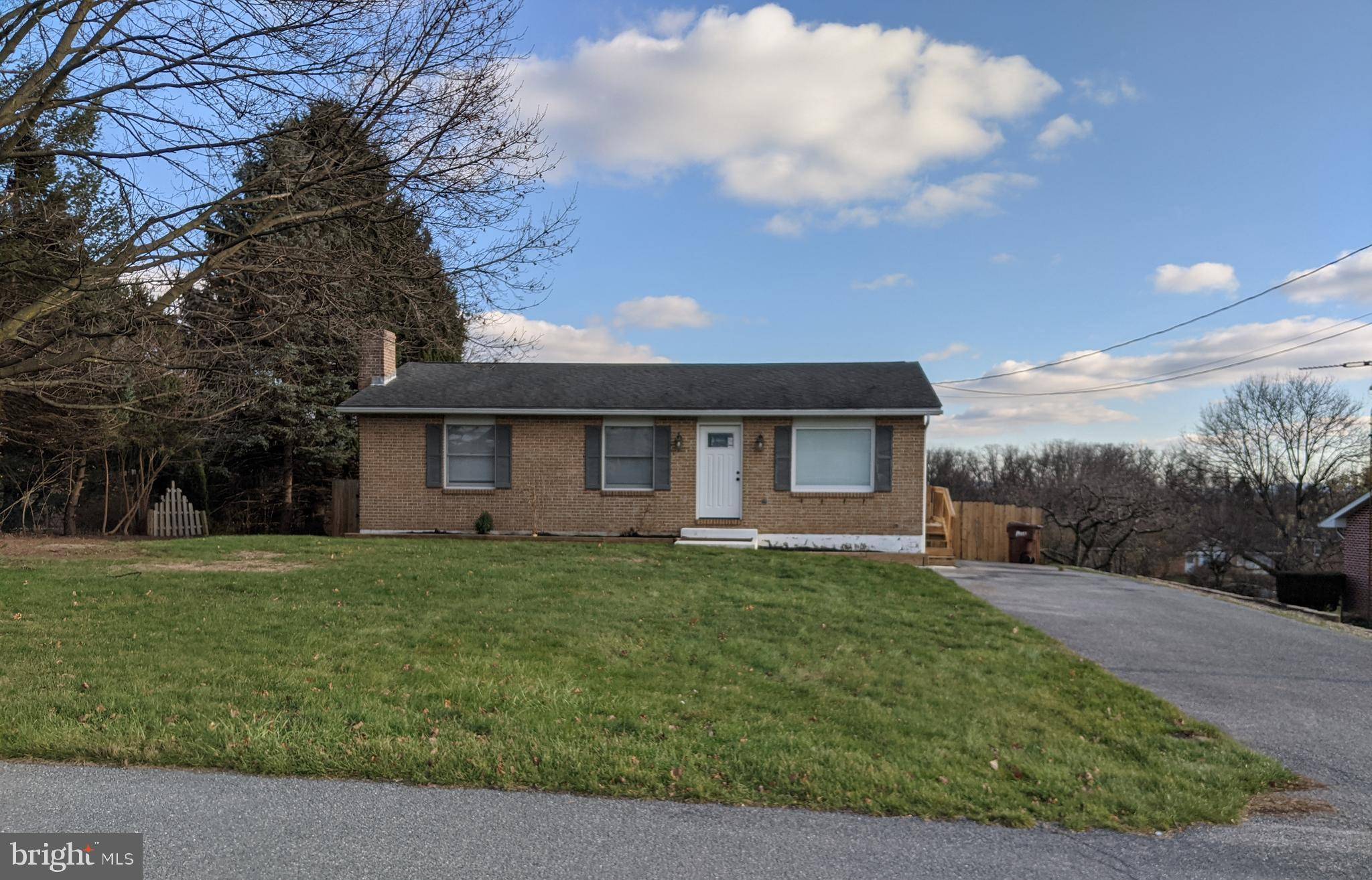 Chambersburg, PA 17202,1115 HAMILTON DR