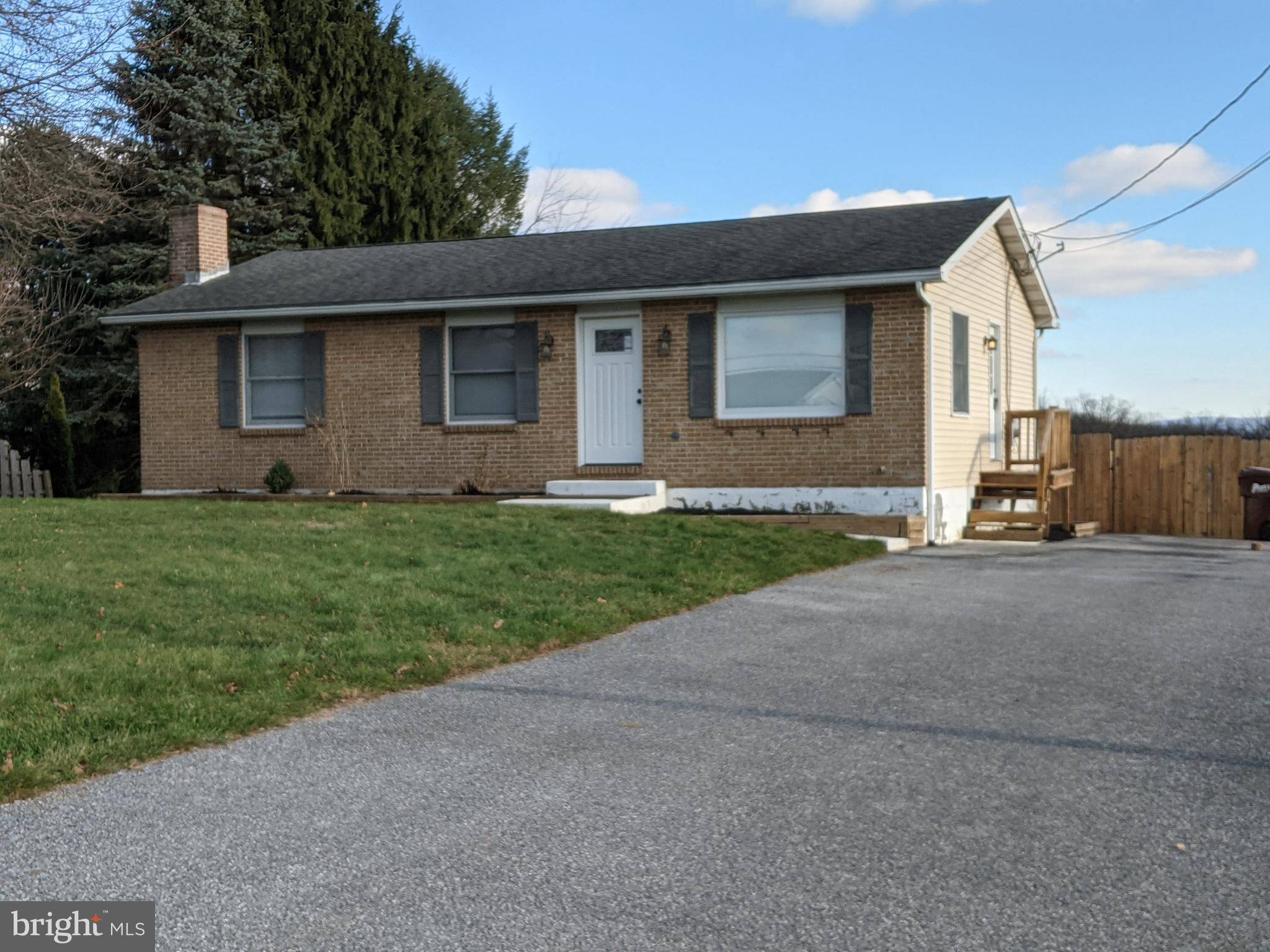 Chambersburg, PA 17202,1115 HAMILTON DR