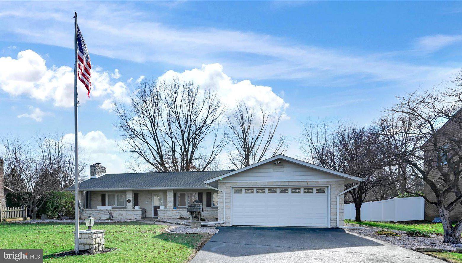 Leola, PA 17540,280 ROBIN DALE DR