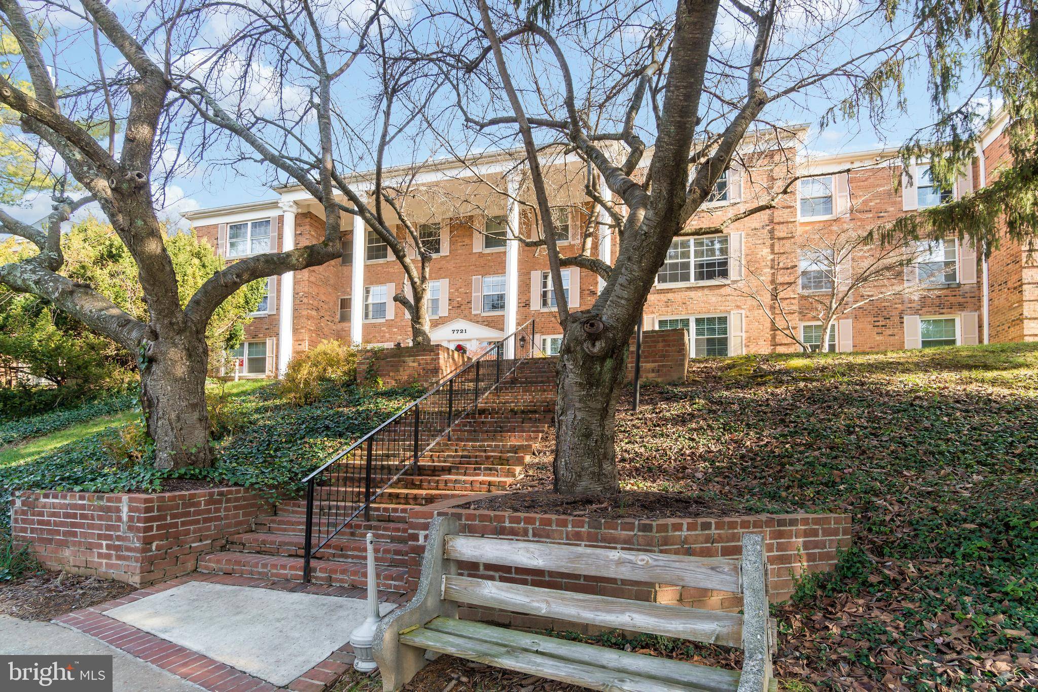 Mclean, VA 22102,7721 TREMAYNE PL #312