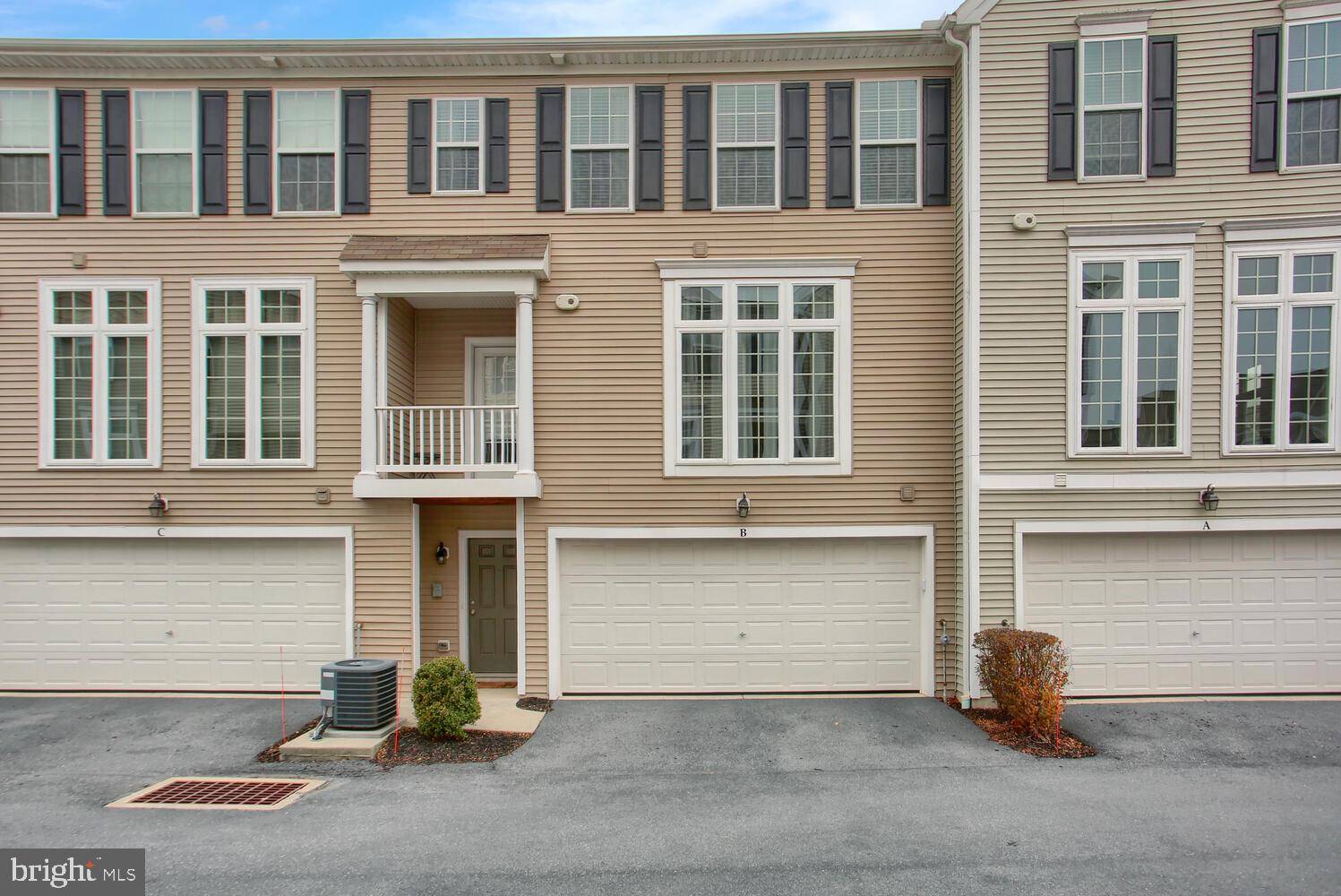 Mechanicsburg, PA 17055,3029-B MERIDIAN COMMONS