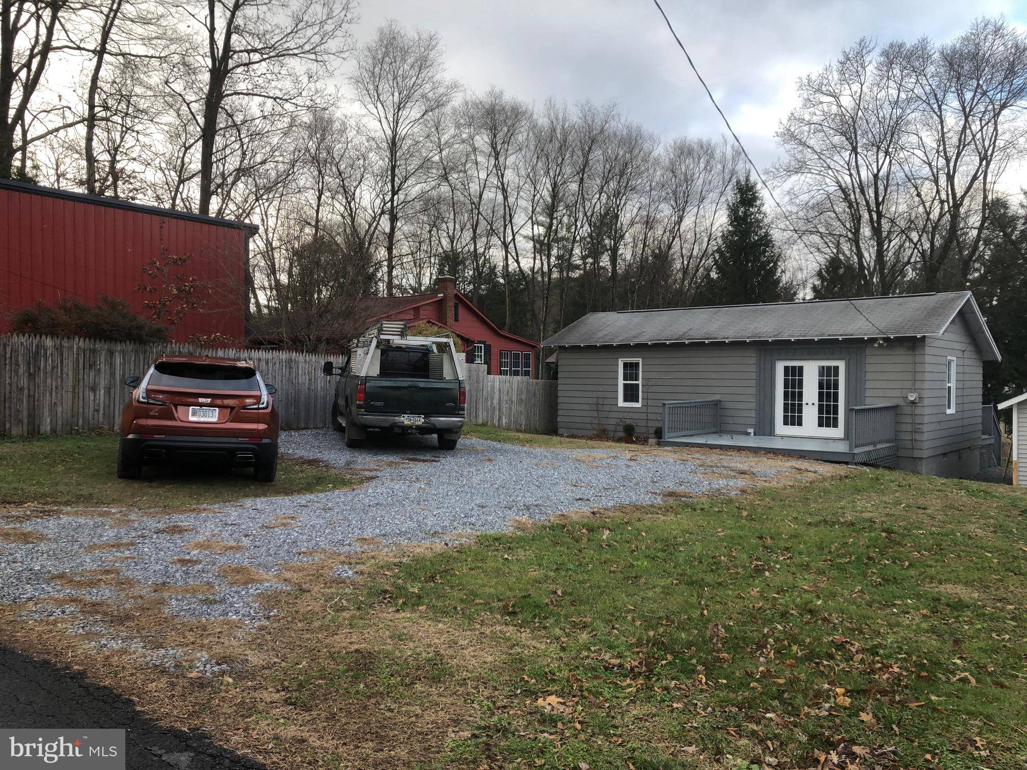 Pine Grove, PA 17963,7 TROUT LN