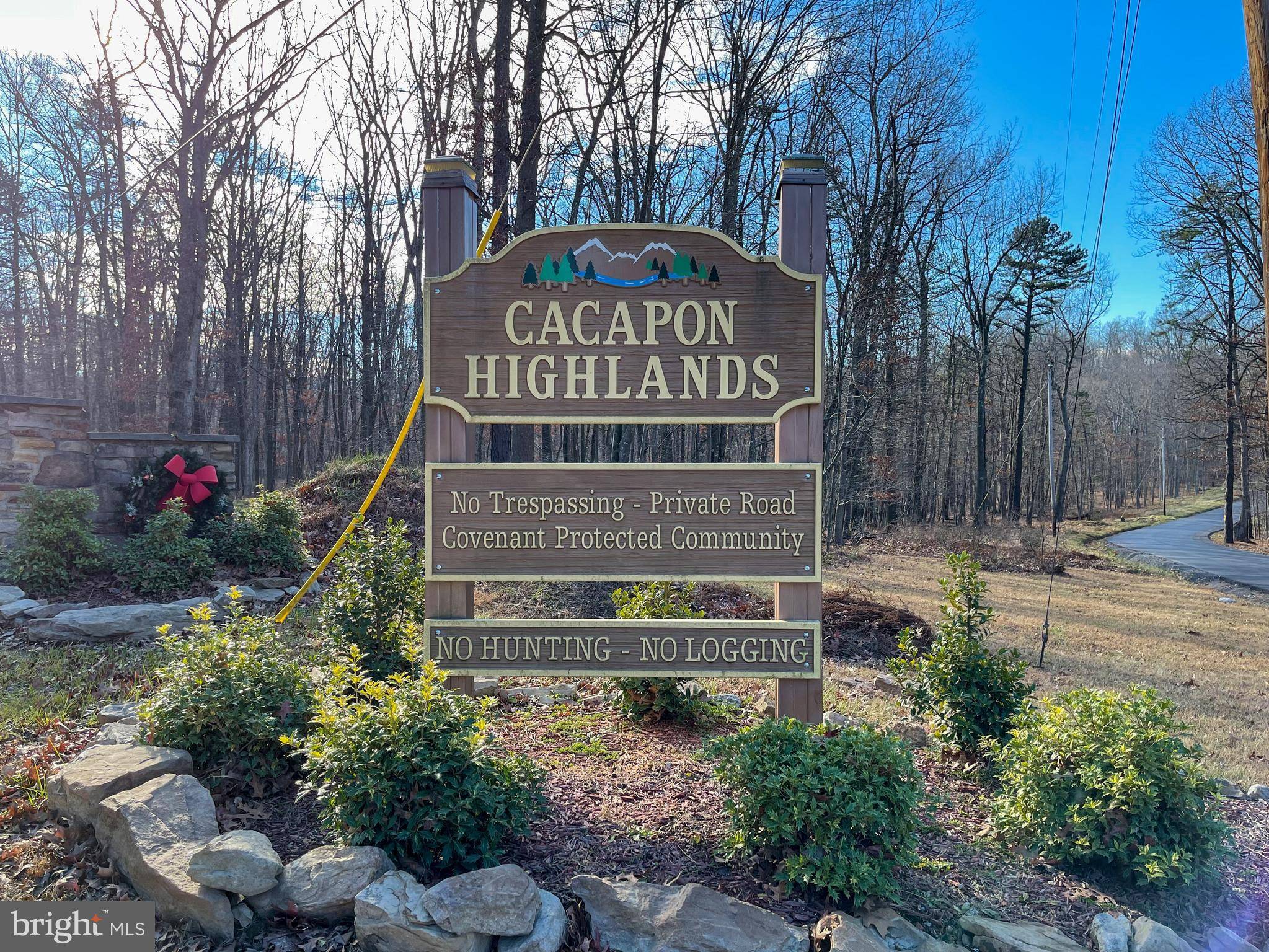 Great Cacapon, WV 25422,323 JUSTIN LN