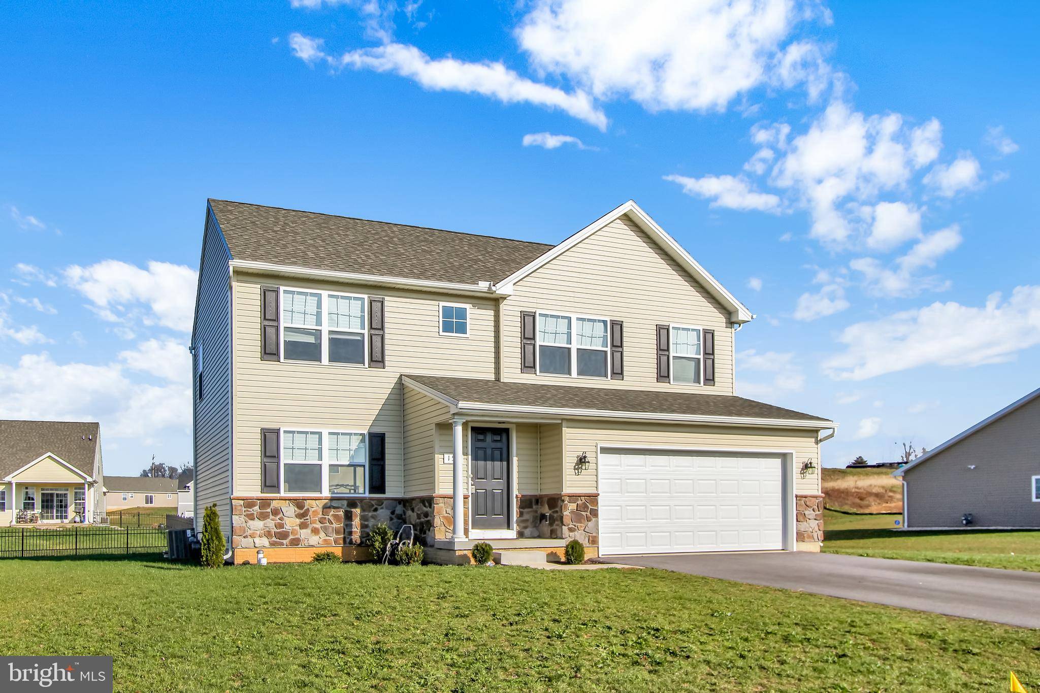 York, PA 17408,155 FARM HOUSE LN