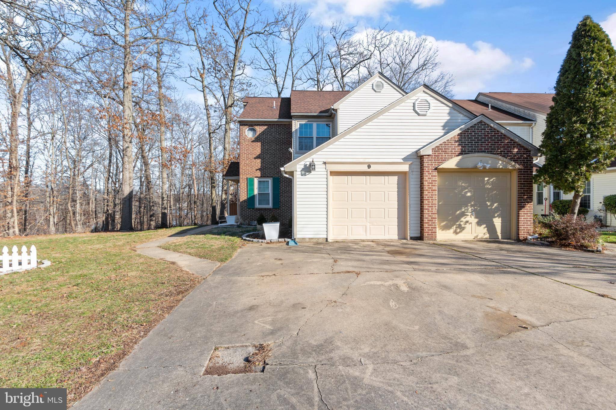 Bear, DE 19701,9 ELLENDALE CT