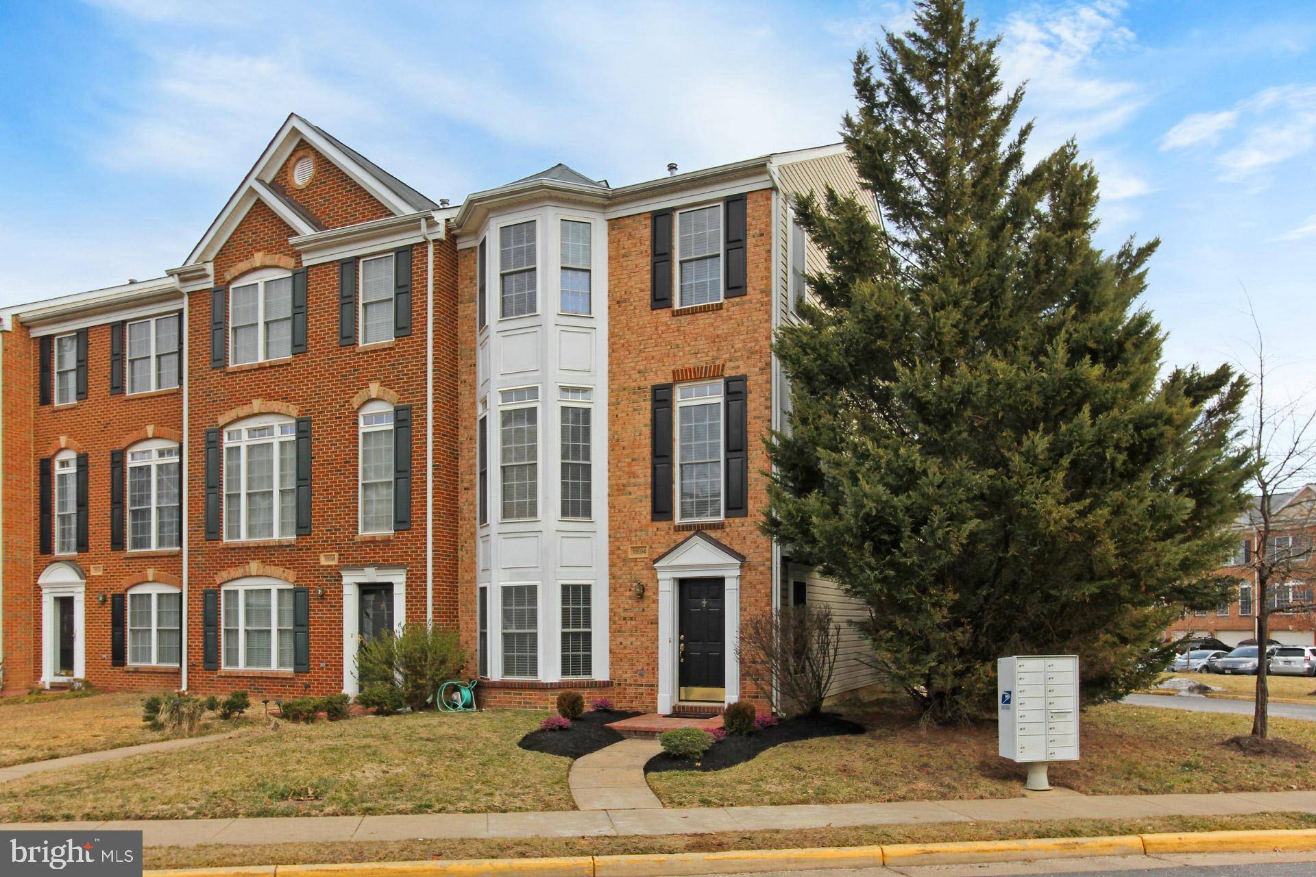 Centreville, VA 20120,13594 LAVENDER MIST LN