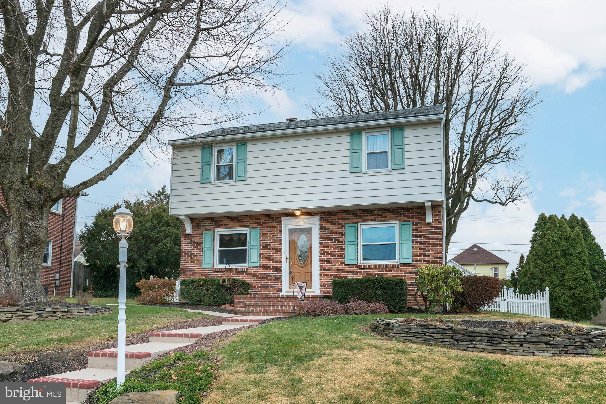 York, PA 17406,1323 CANTERBURY LN