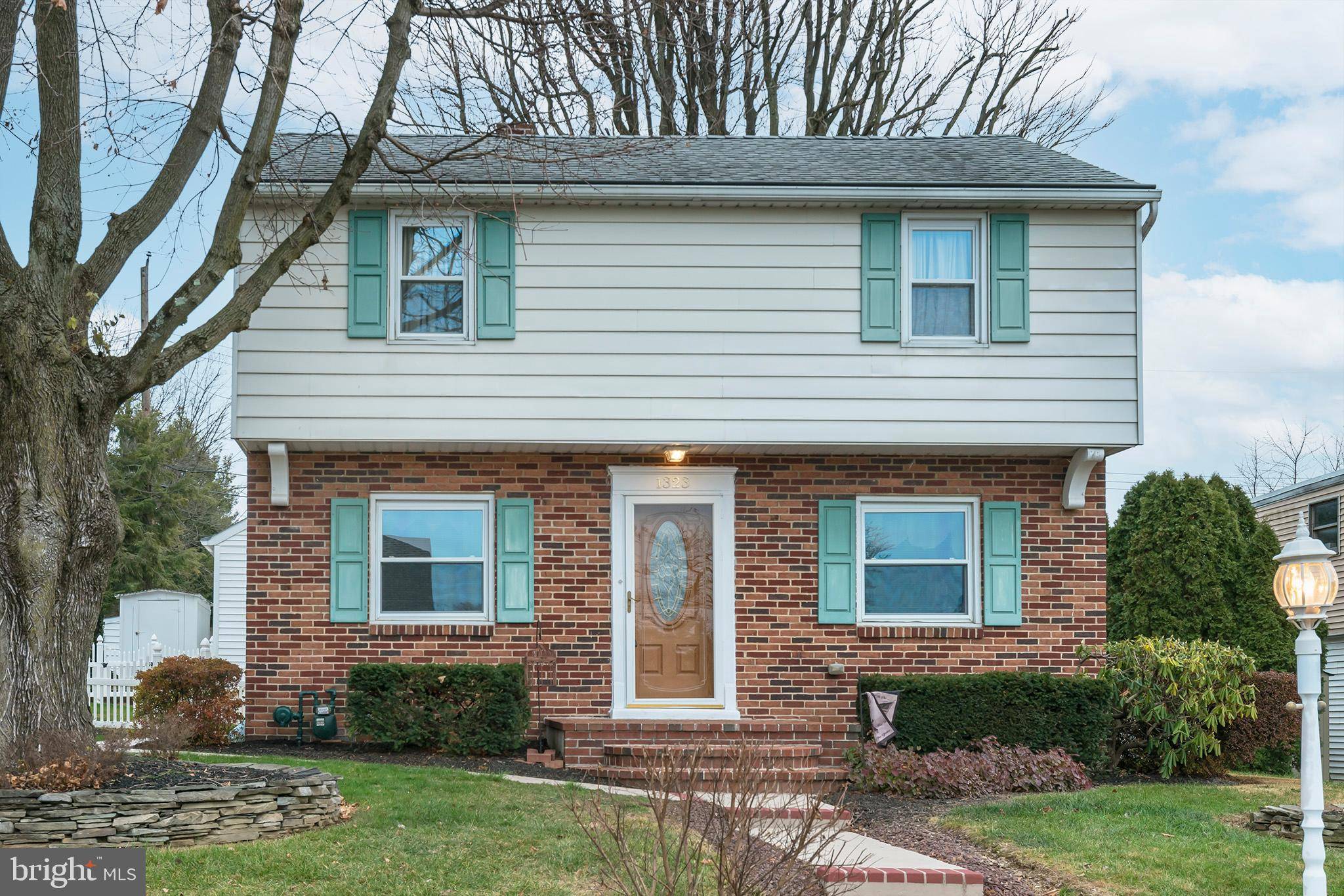 York, PA 17406,1323 CANTERBURY LN