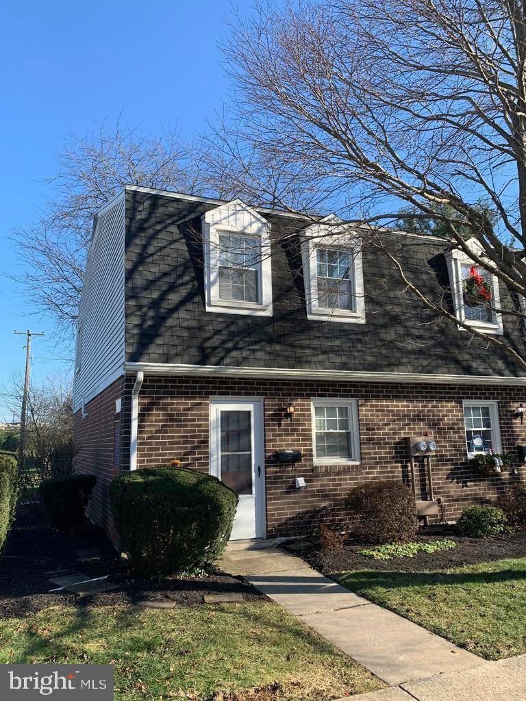 York, PA 17404,779 HARDWICK PL