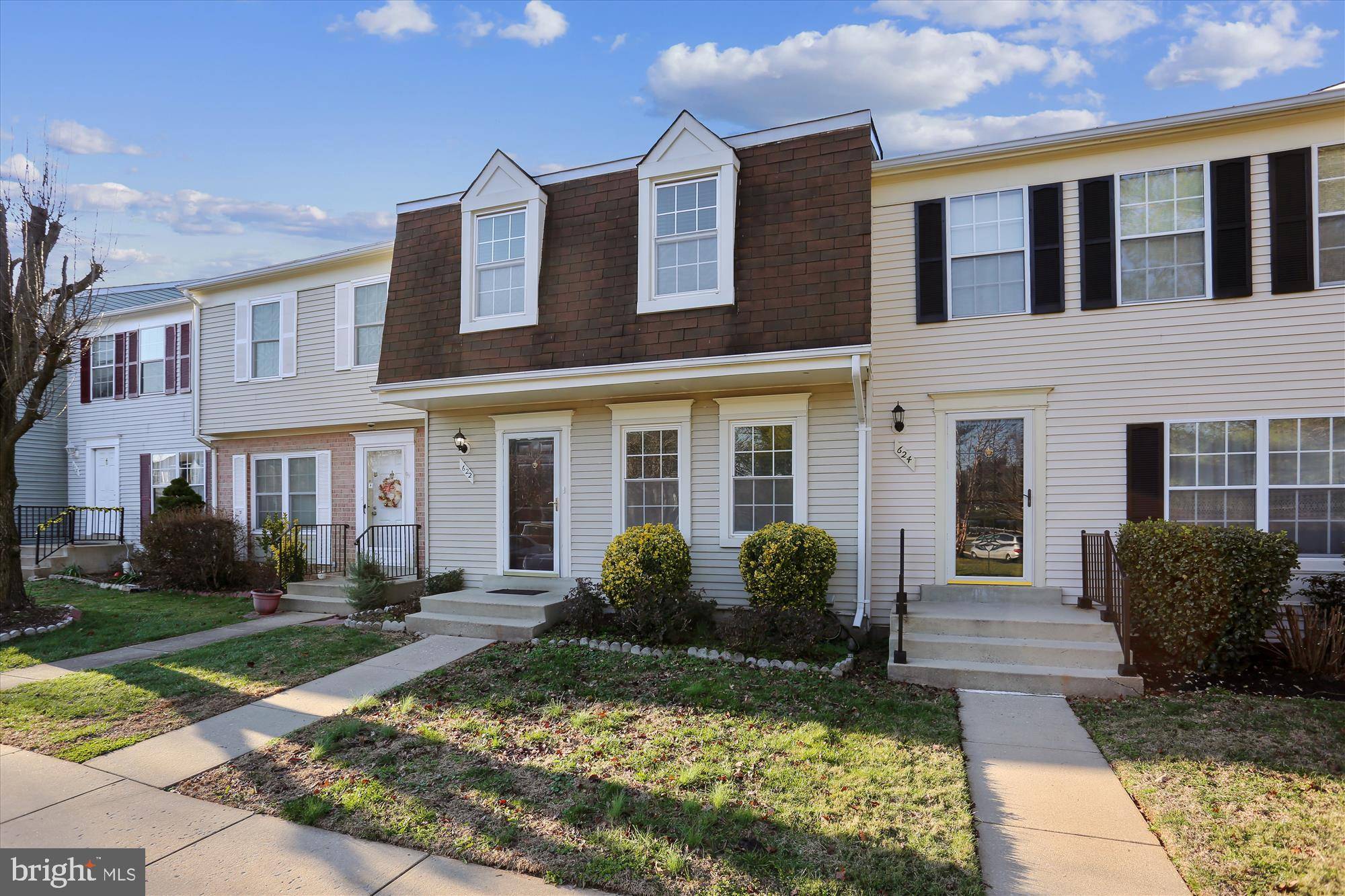 Gaithersburg, MD 20877,622 WHISPERING WIND CT