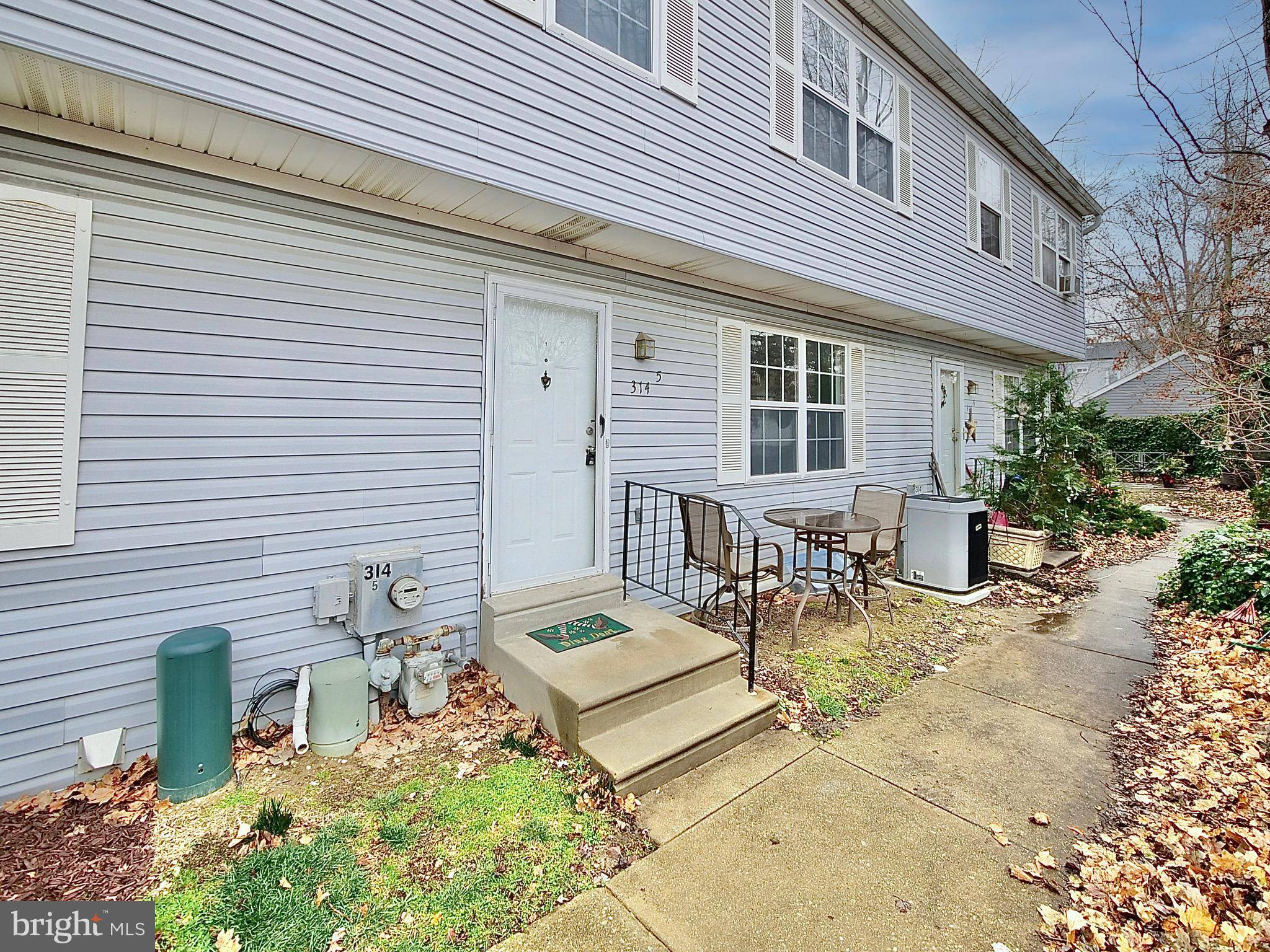 Norwood, PA 19074,314 CHESTER PIKE #D5