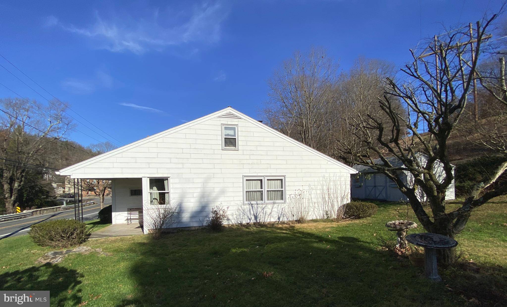 Mohnton, PA 19540,3464 NEW HOLLAND RD