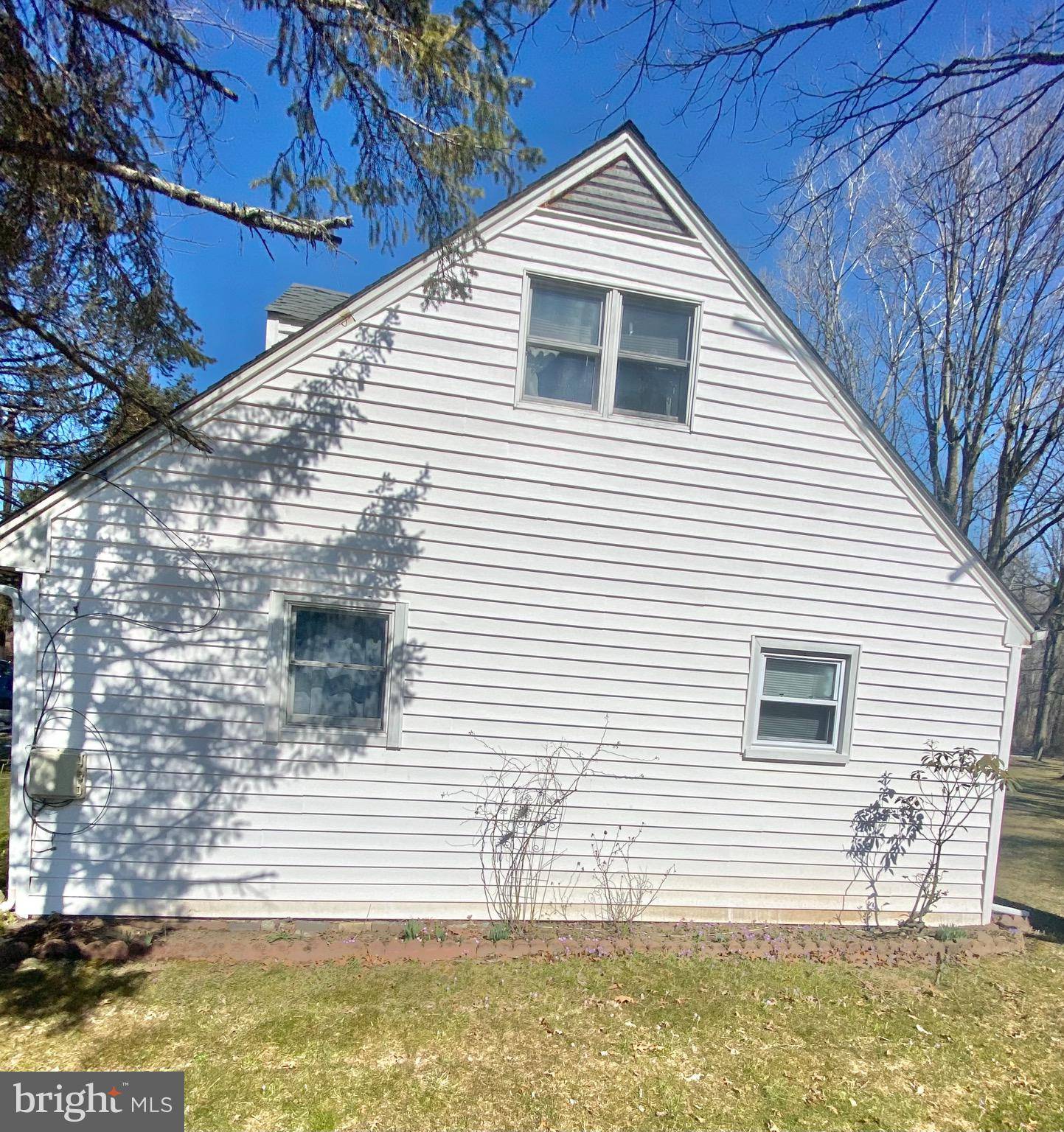 Yardley, PA 19067,284 OXFORD VALLEY RD