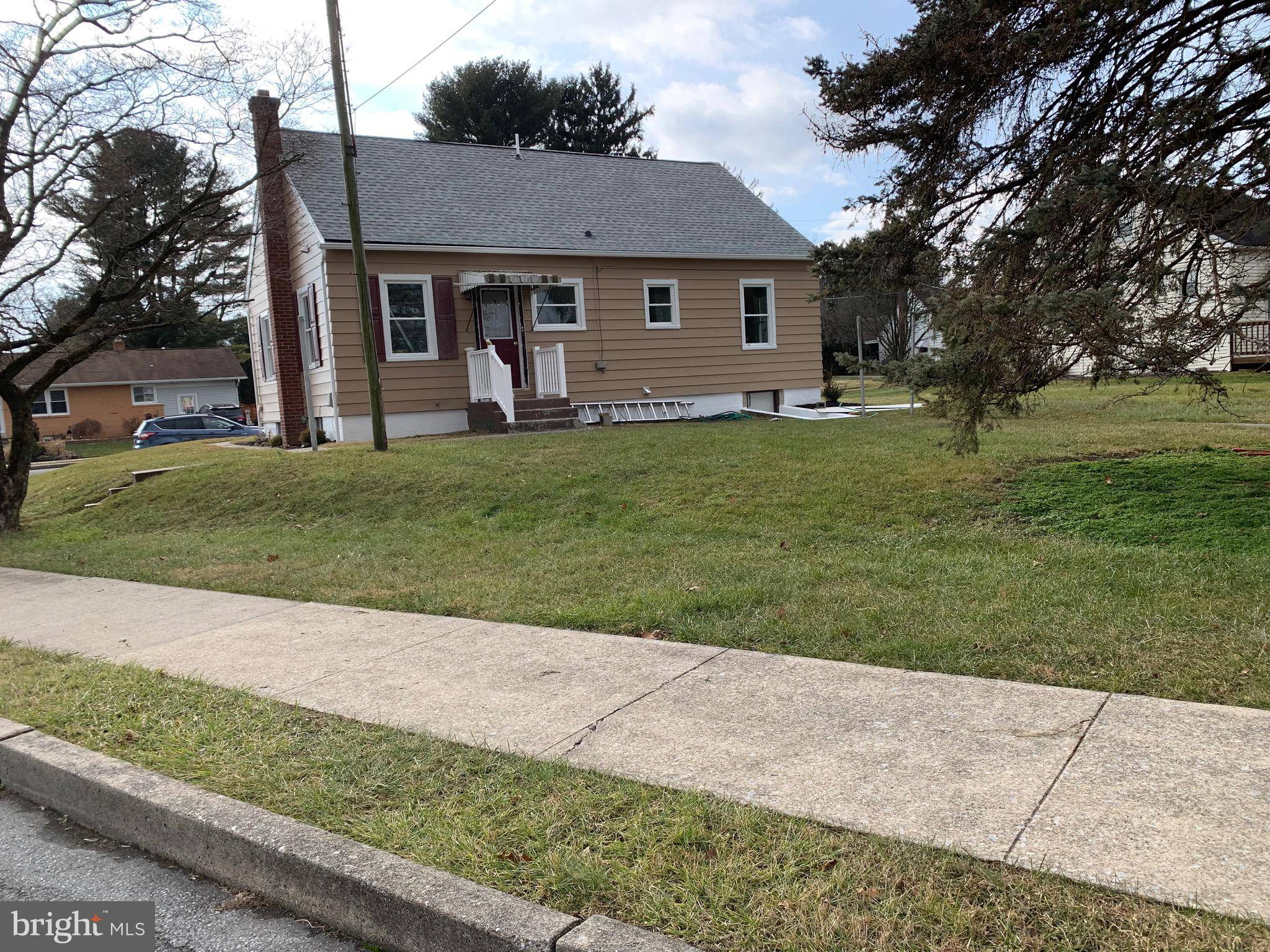 Cleona, PA 17042,207 W LOCUST ST