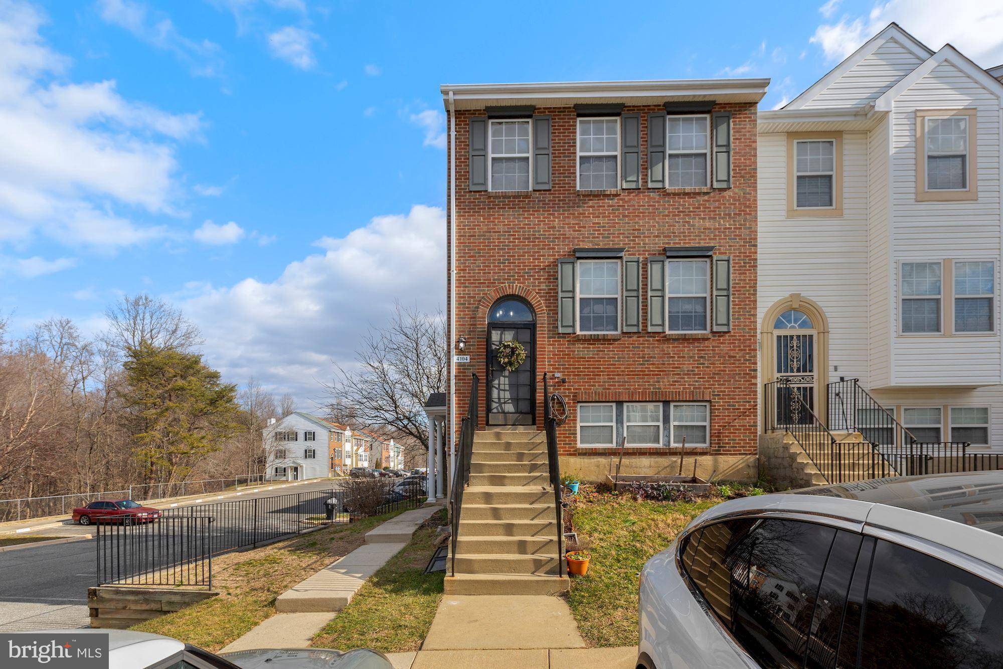 Suitland, MD 20746,4104 APPLE ORCHARD CT #2