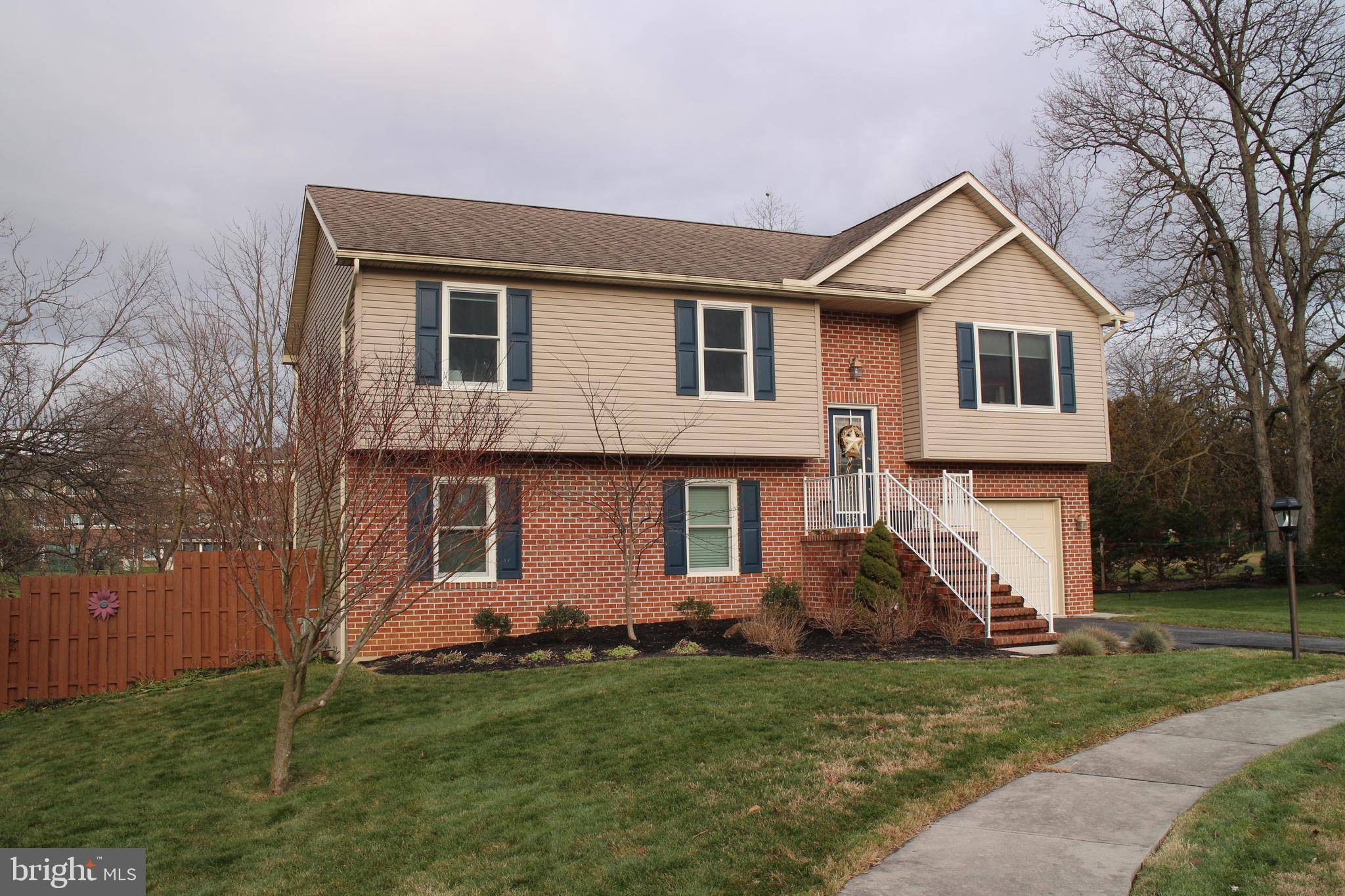 Mcsherrystown, PA 17344,25 MARIA DR