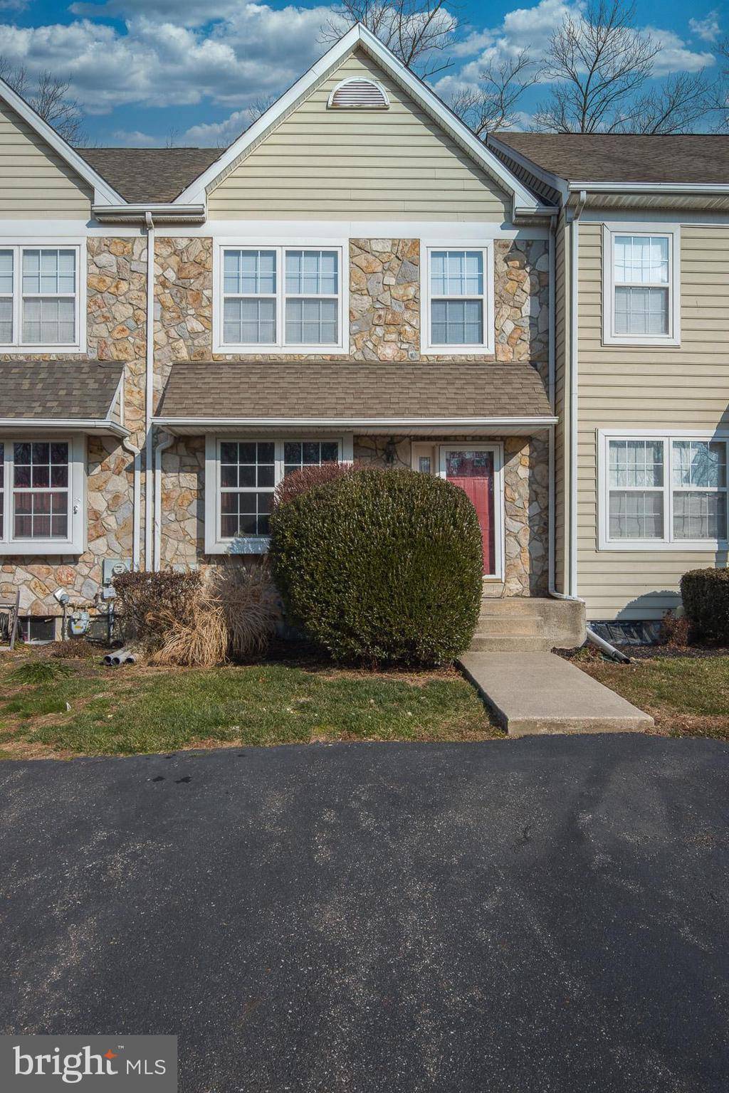 Aston, PA 19014,4316 SOMERSET LN