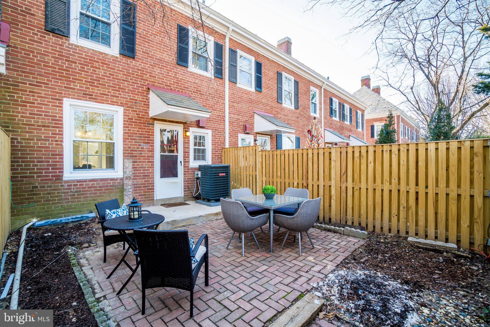 Arlington, VA 22206,4249 35TH ST S