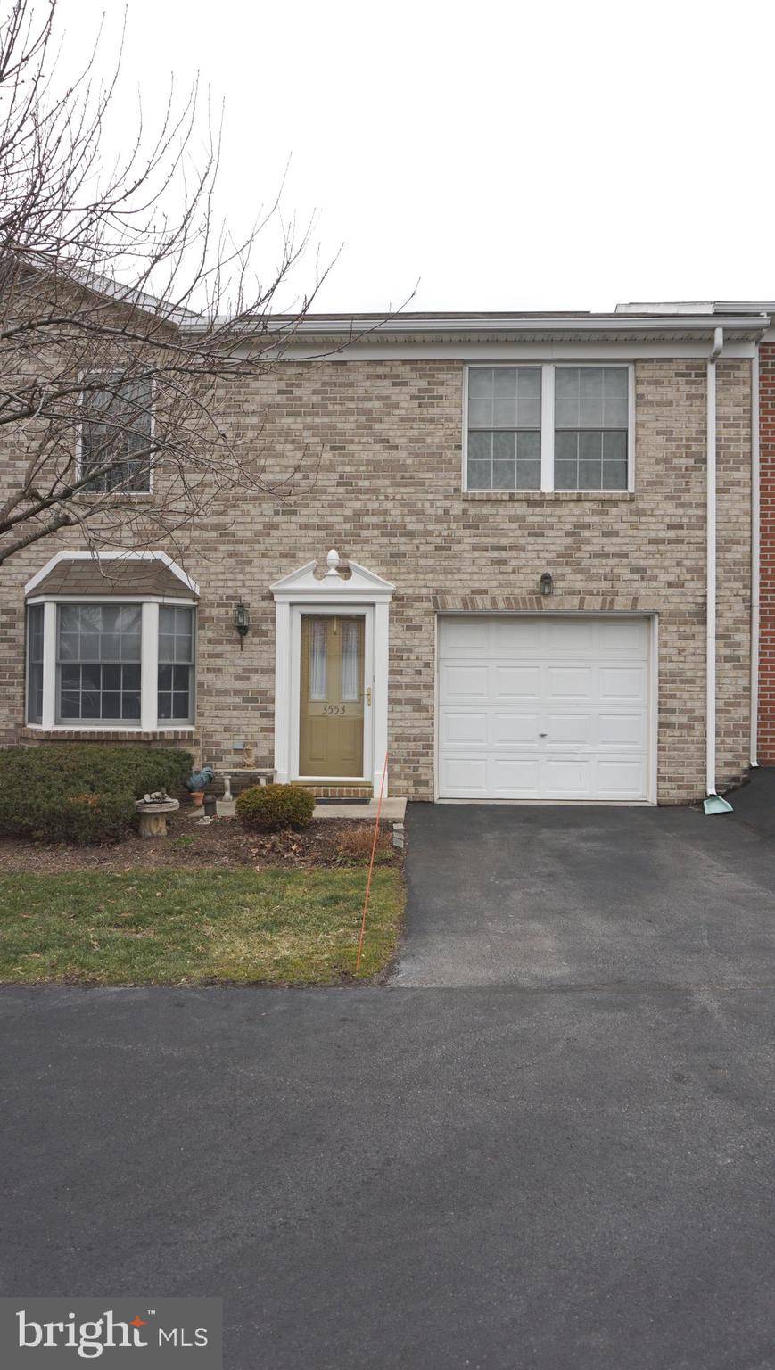 York, PA 17402,3553 MARK DR