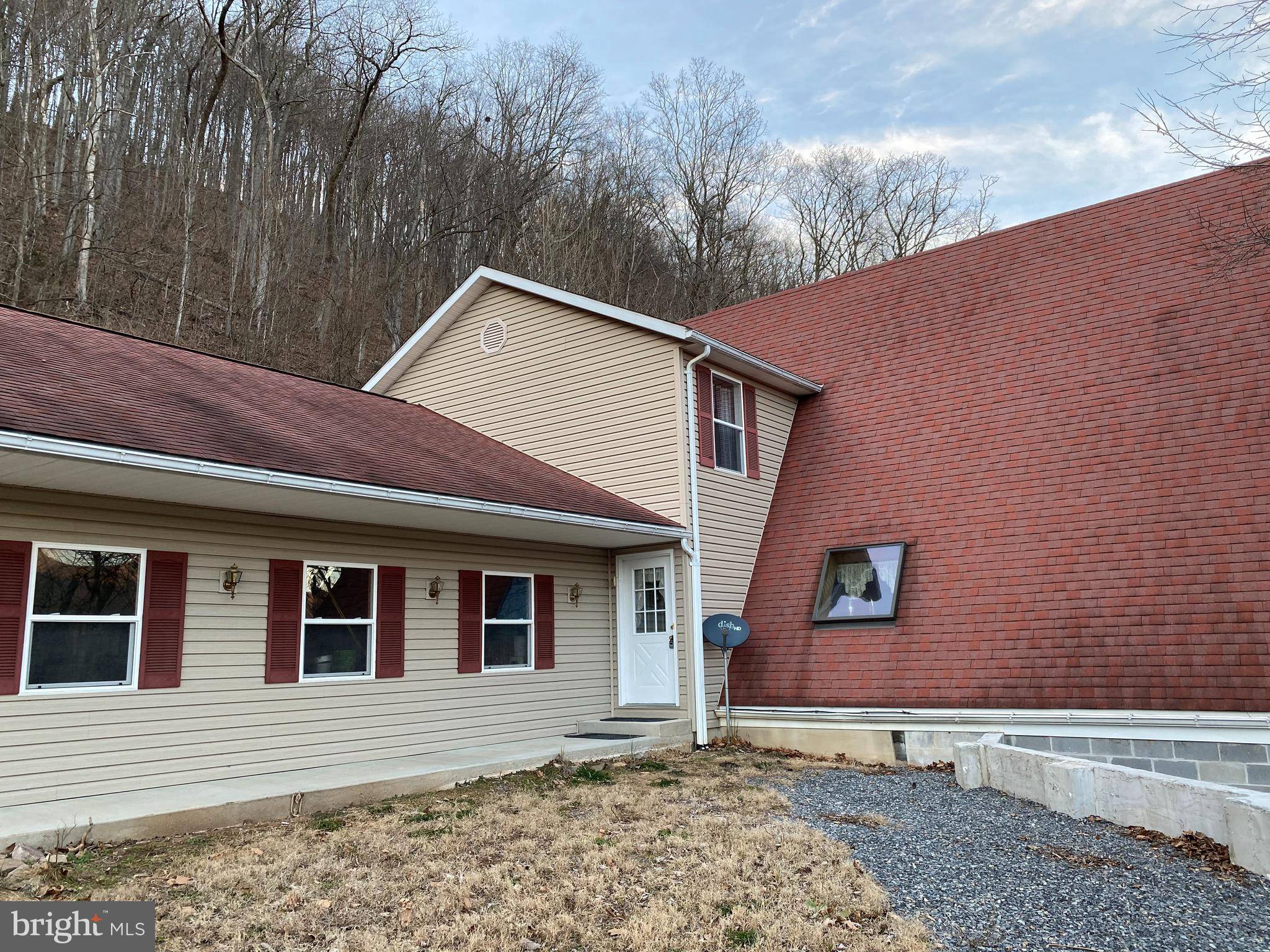 Keyser, WV 26726,474 HIGH KNOB LN